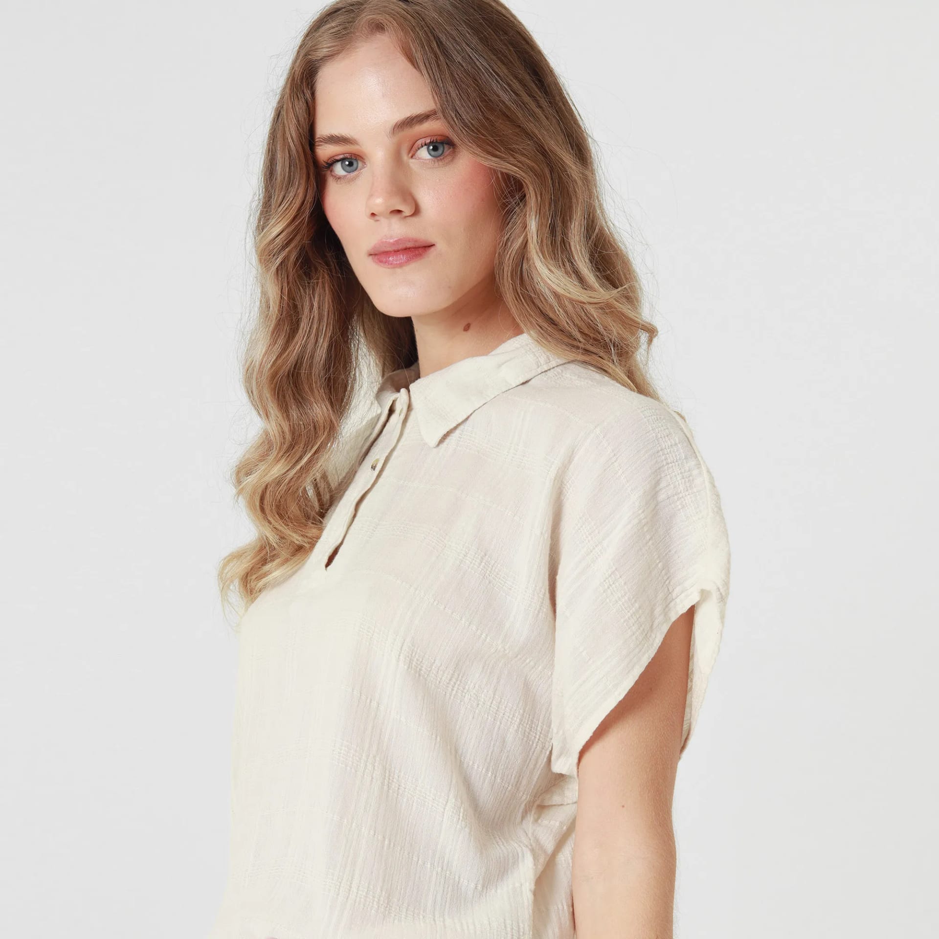 Blusa Cuello Sport Manga Corta - imagen 4