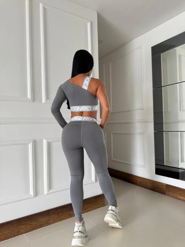 SET NIKE LEGGINS PLATEADO - imagen 6