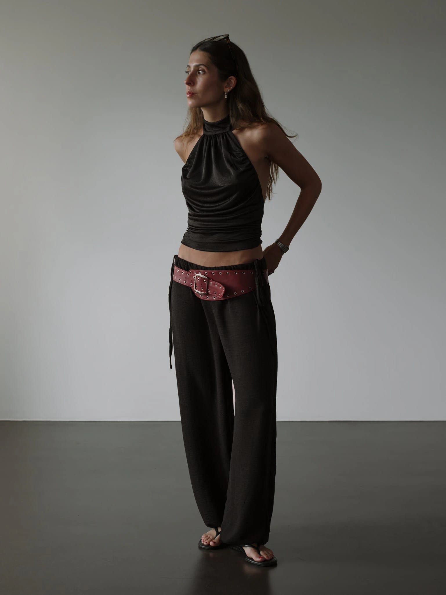 OFFSET ASYMMETRIC BELT - RED WINE - imagen 2
