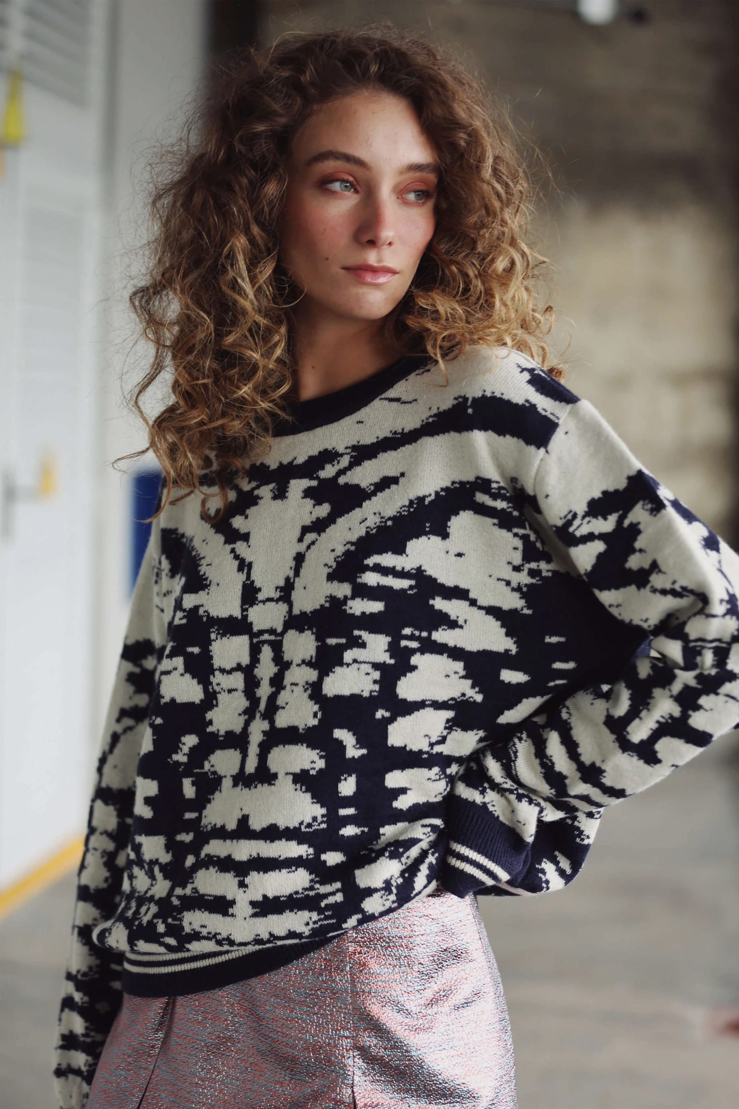 FIORELLA BLUE SWEATER - imagen 4