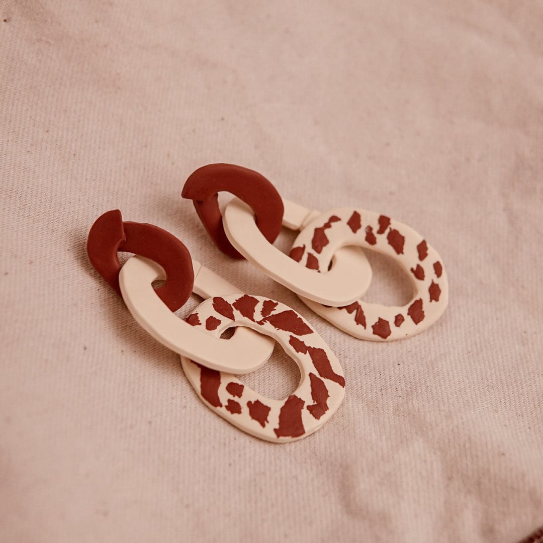 Aretes Lau Pantoja Cow Print - imagen 2