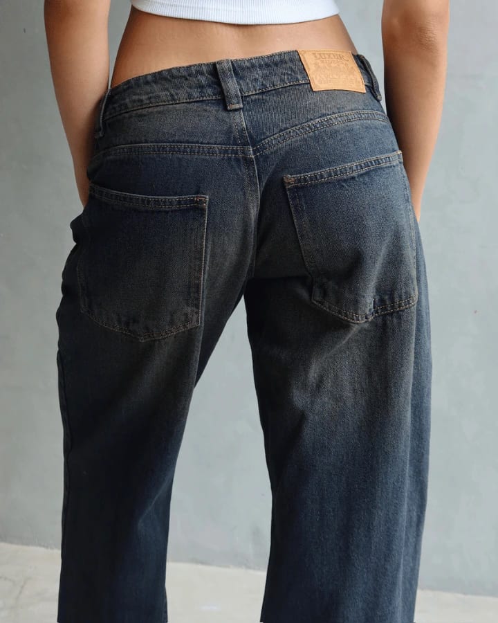 JEAN LOW WIDE FIT TIRO BAJO ANCHO AZUL DIRTY WASHED - imagen 7