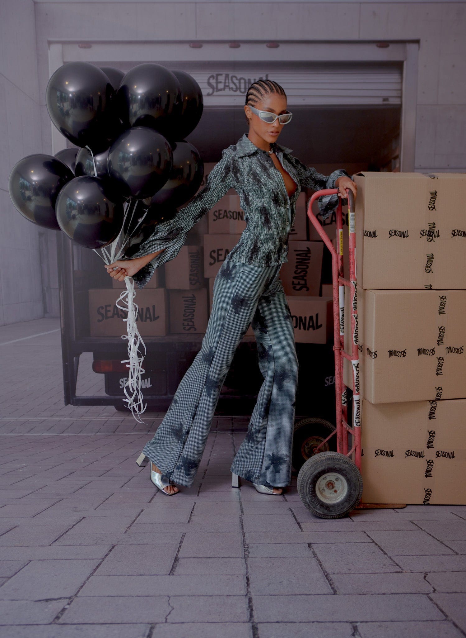 DISTRESSED PANTS - imagen 2