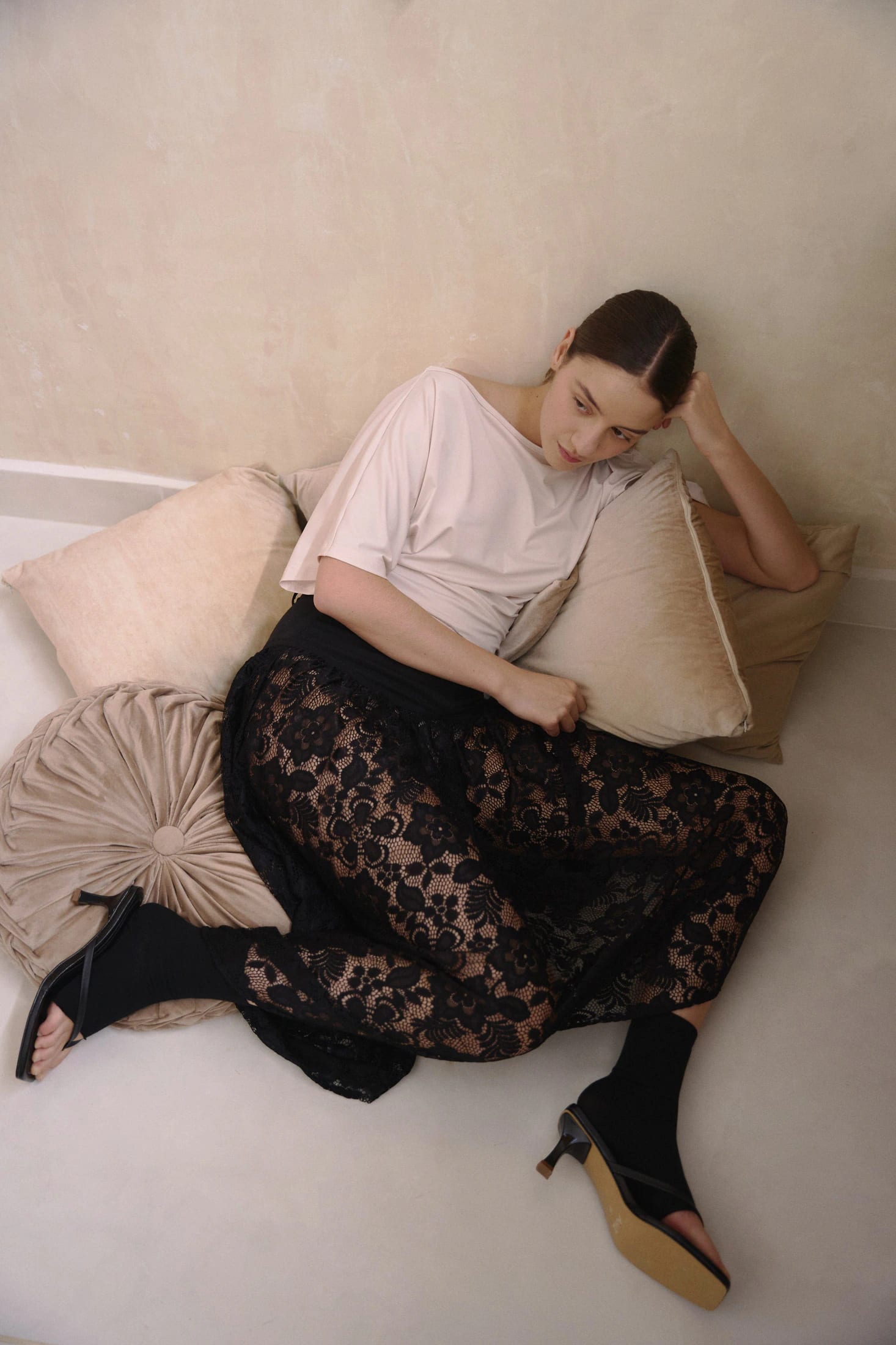 MIDNIGHT LACE SKIRT - imagen 4