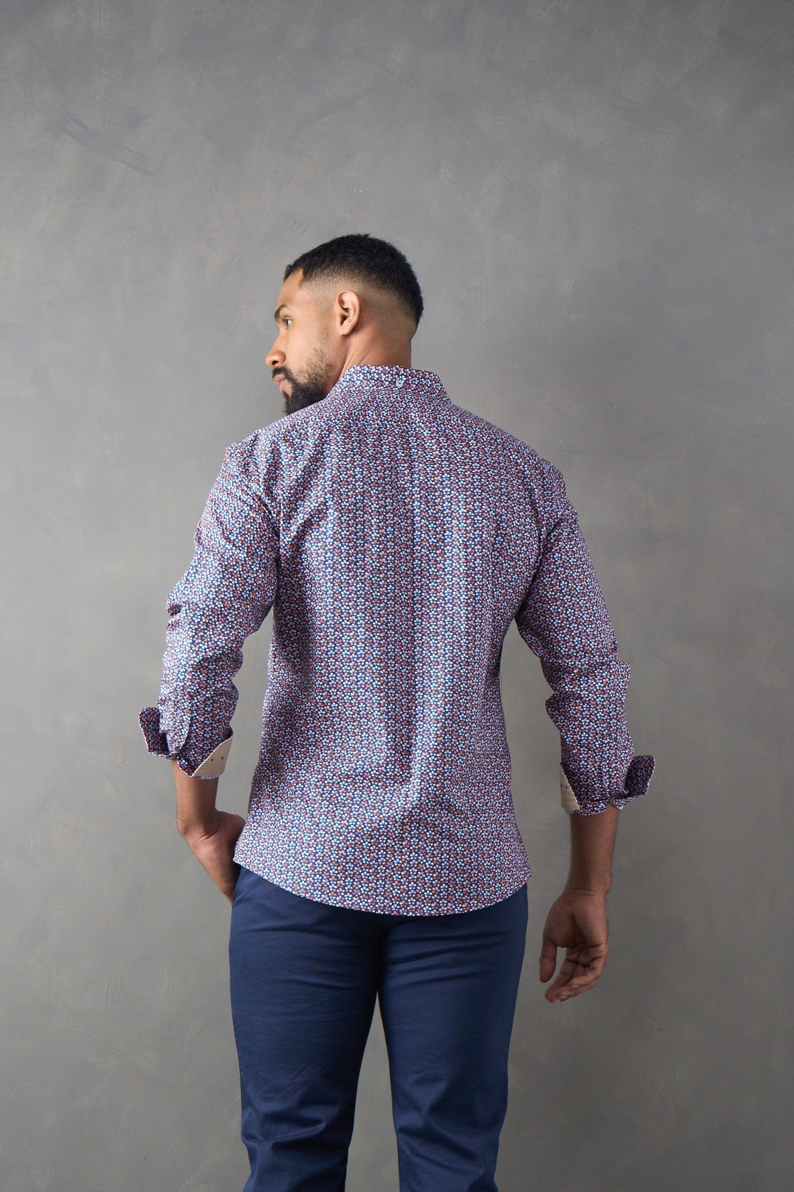 Camisa slim fit azul oscuro con estampado - imagen 2