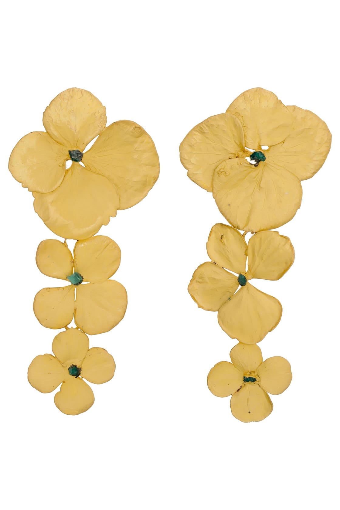 TRIPLE HYDRANGEA AND ROUGH EMERALD EARRINGS - imagen 1