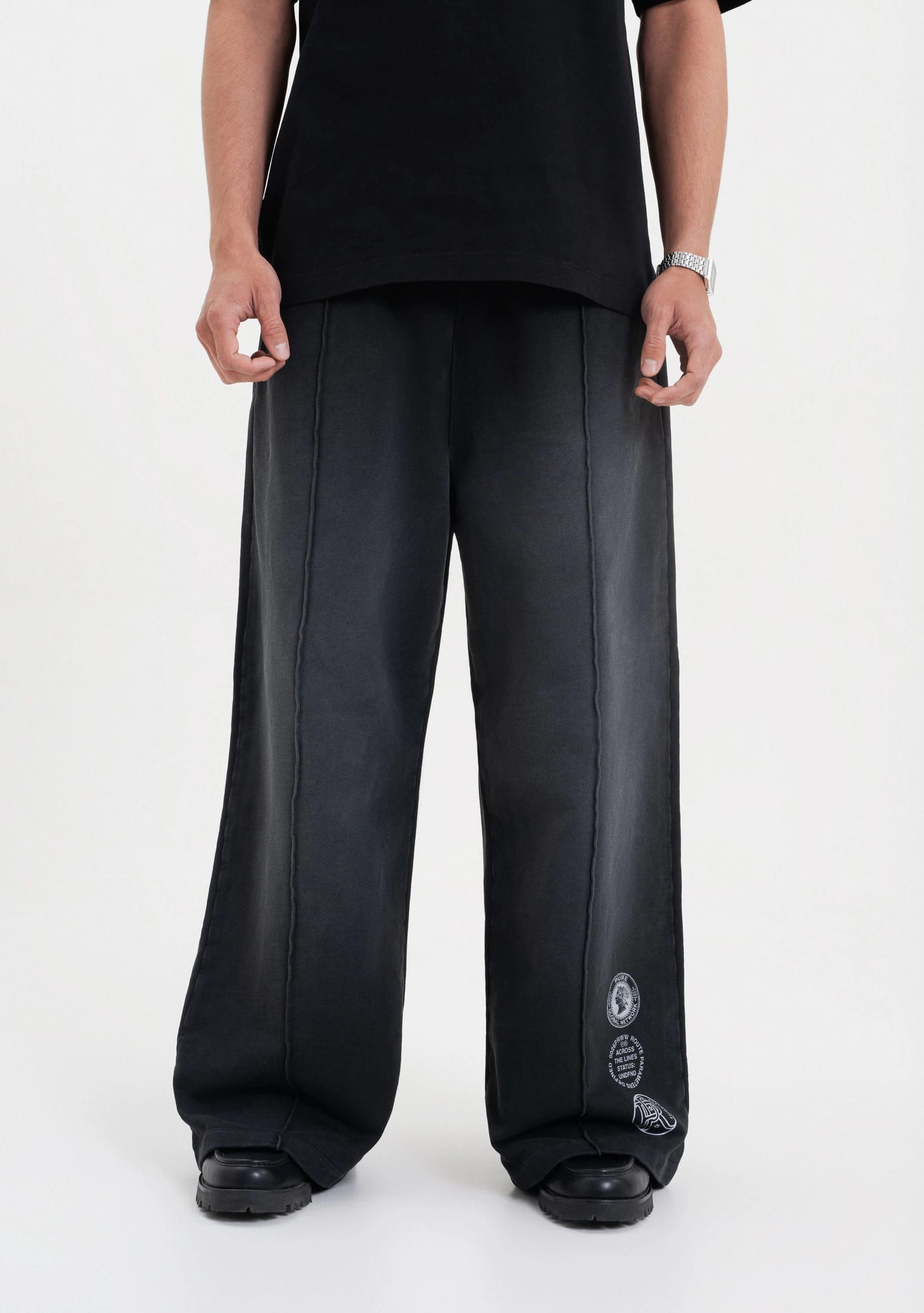 Across The Lines Black Jogger - imagen 2