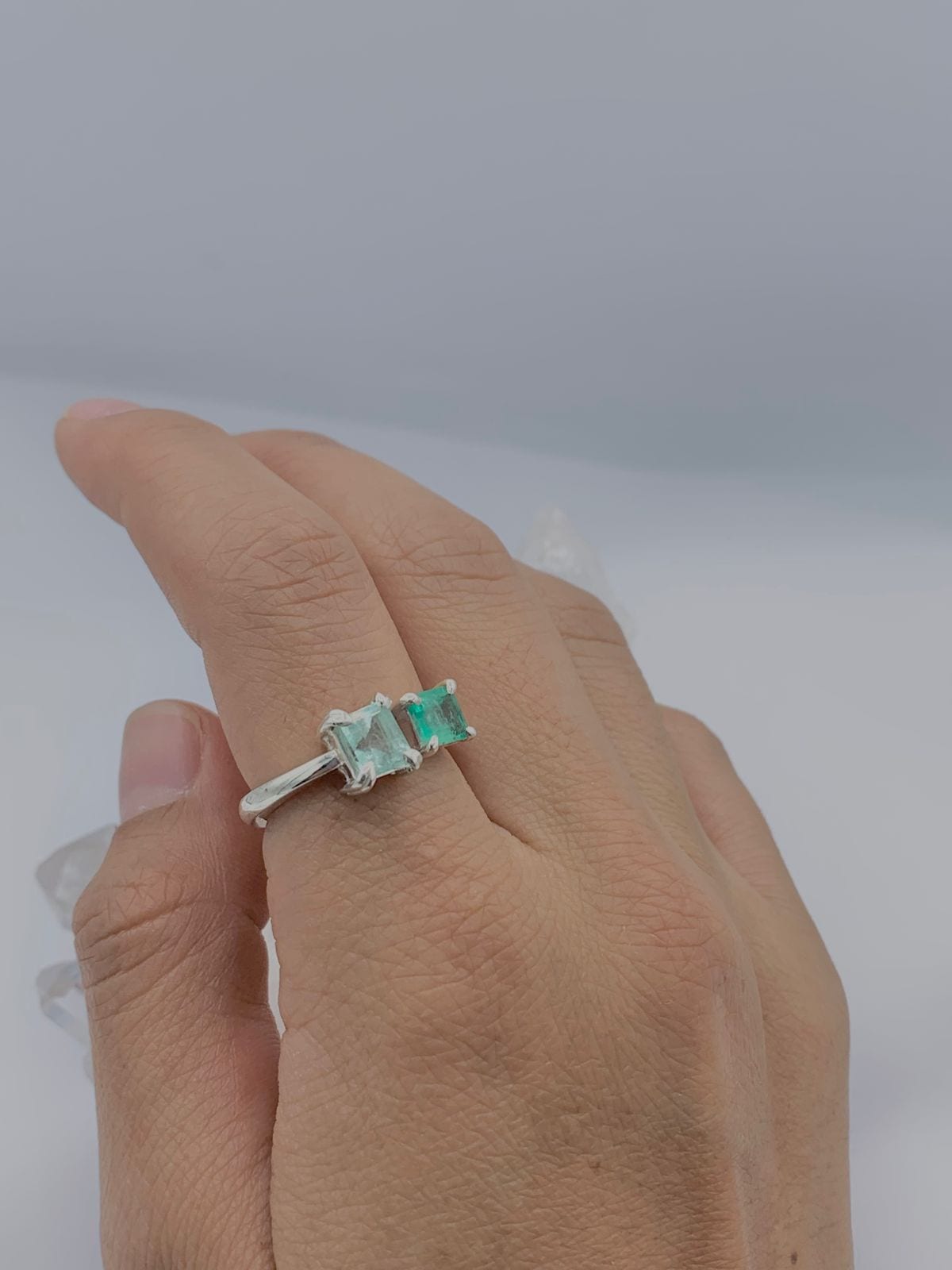 Anillo doble Esmeralda Colección Armonía Dual - imagen 2
