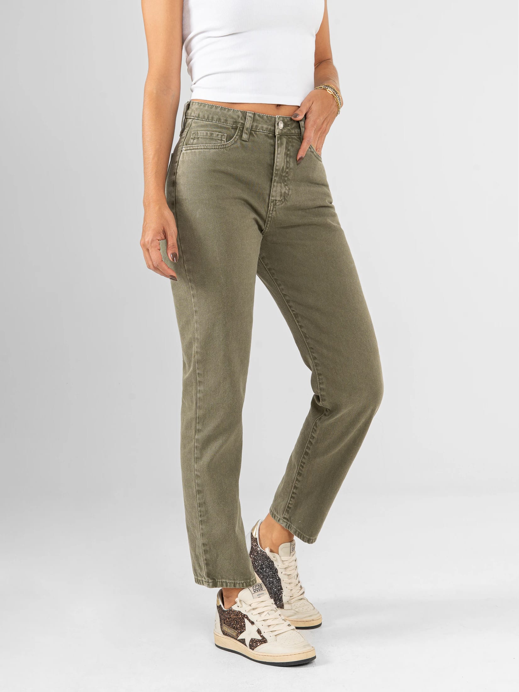 Ref: 0620527 Pantalón mom fit, rígido, tiro alto, tono verde - imagen 3
