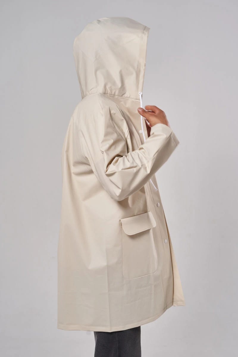 Raincoat Armor Crema Nublado - imagen 12