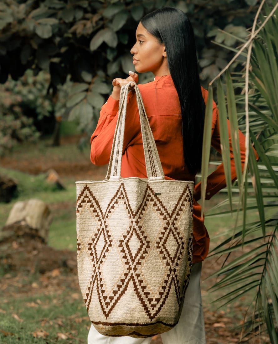 Maxi Bolso Wayuu Arena/Marrón - imagen 4
