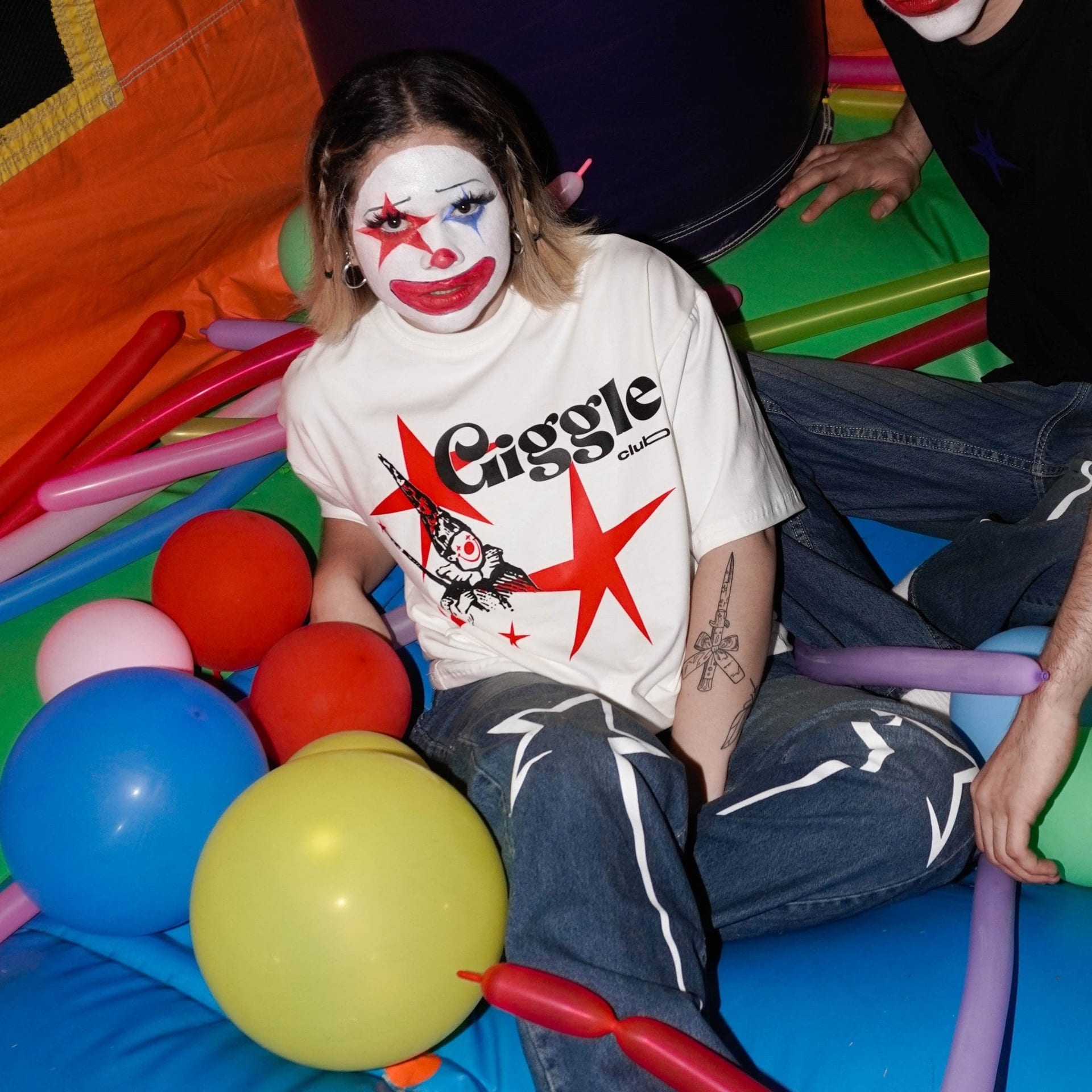 Giggle Bone T-Shirt - imagen 4