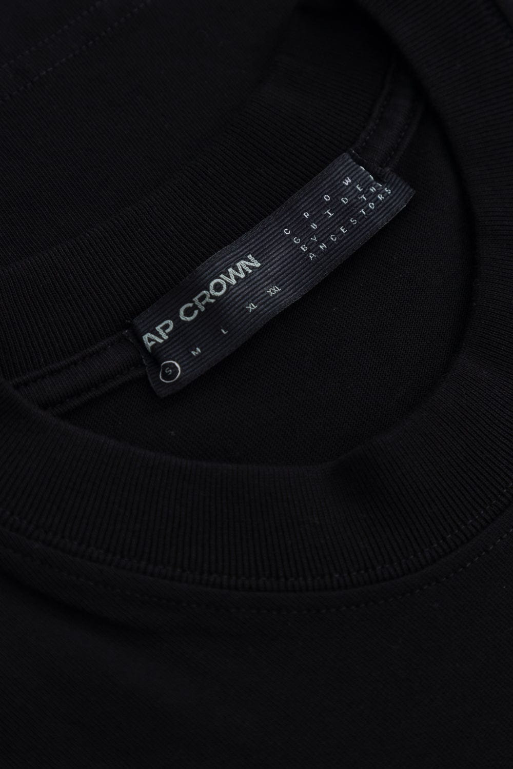 ASHEN BLACK T-SHIRT - imagen 13