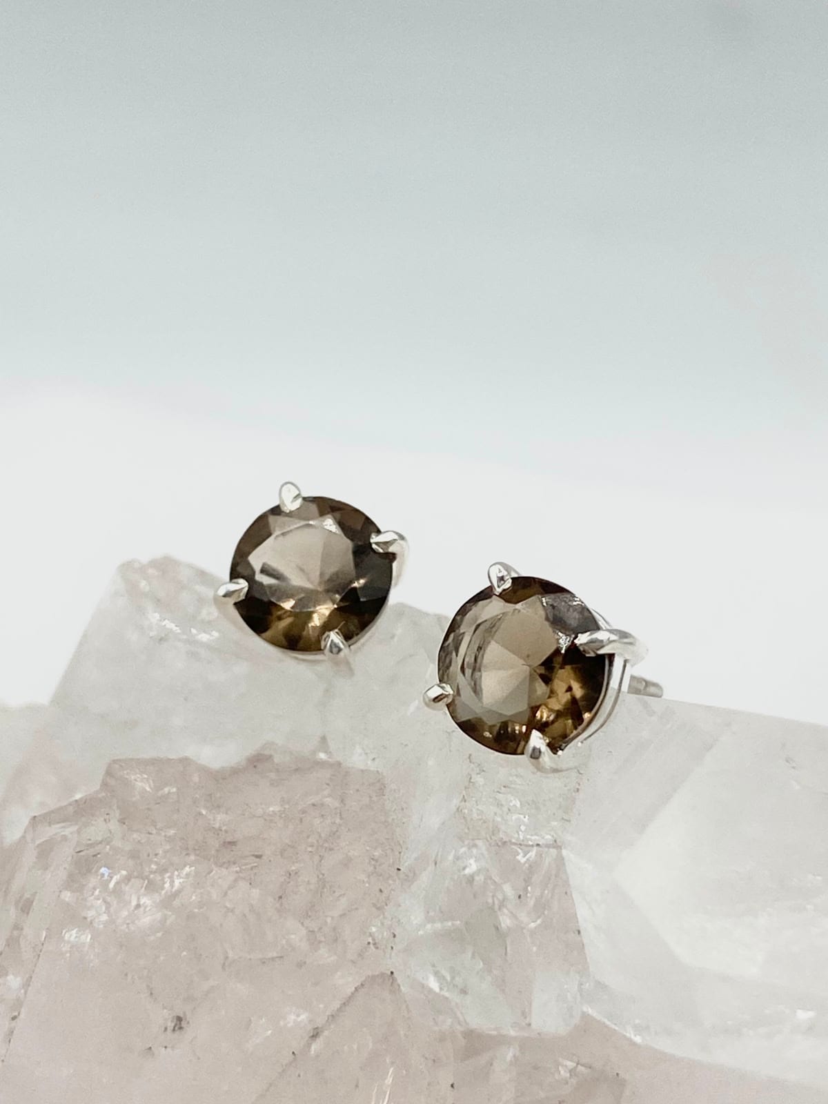 Aretes Cuarzo Humo redondos - imagen 1