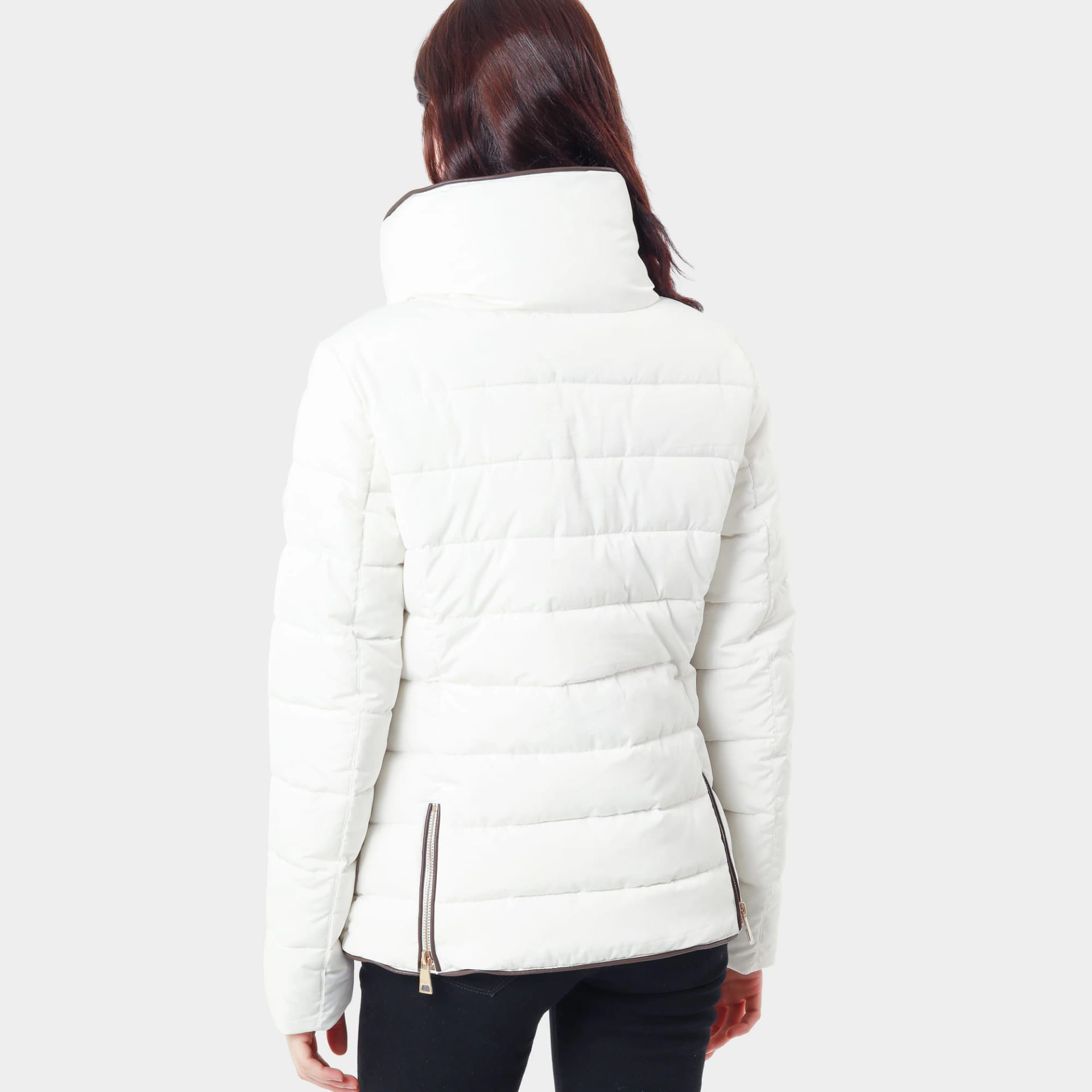 Chaqueta acolchada cuello alto con capucha interna - imagen 16