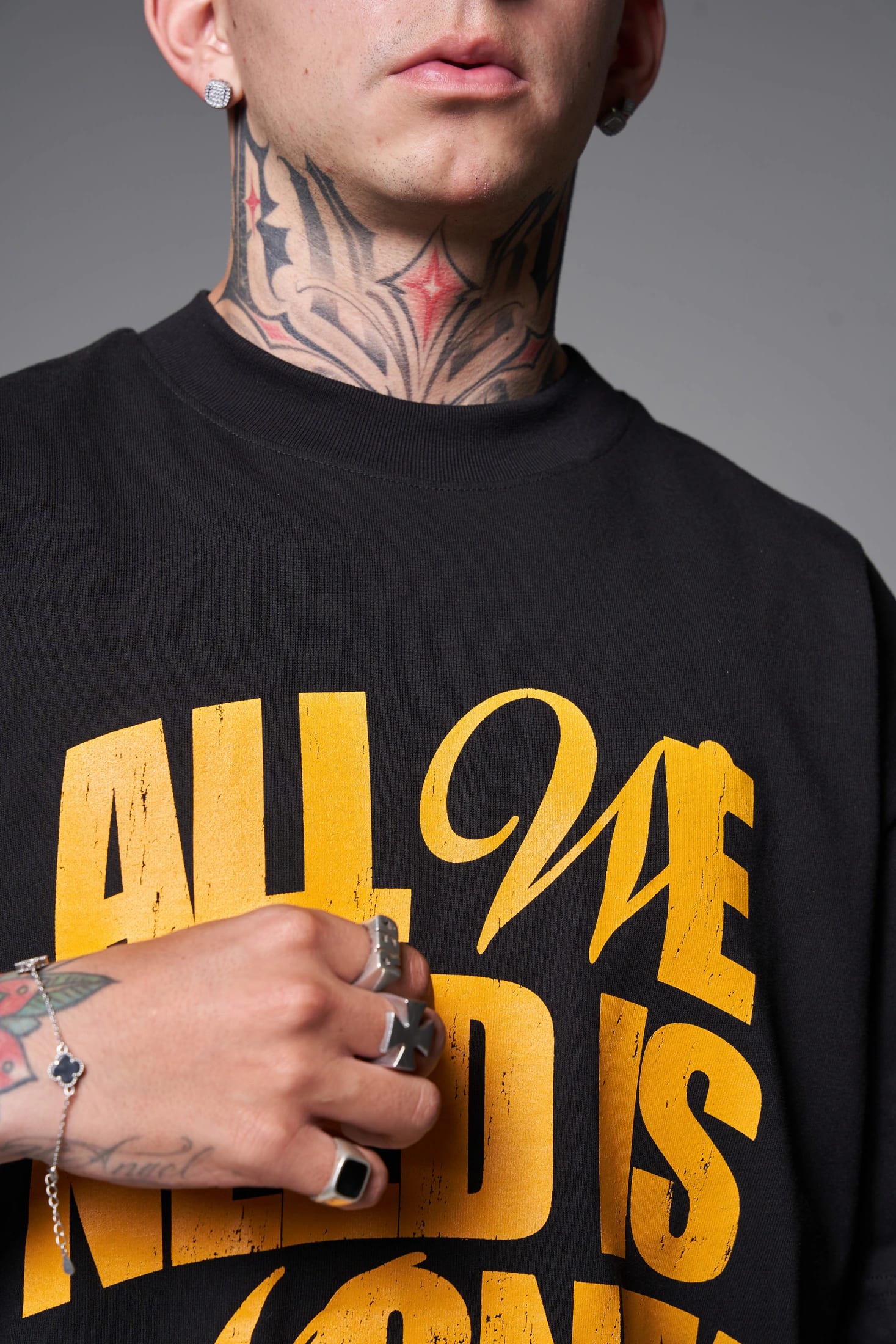 T shirt negra all we need 250 gramos - imagen 3