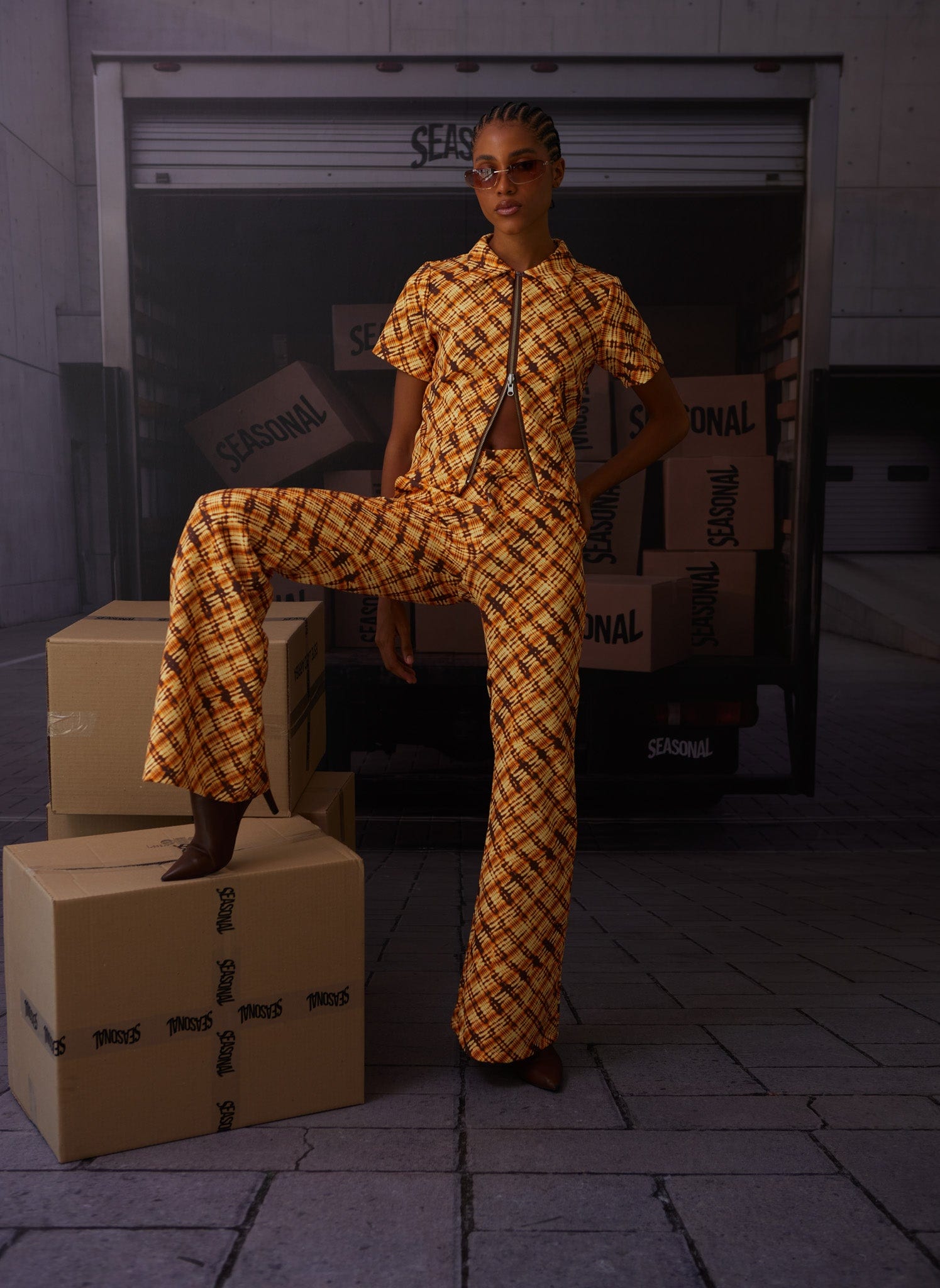 ORANGE GRID PANTS - imagen 6