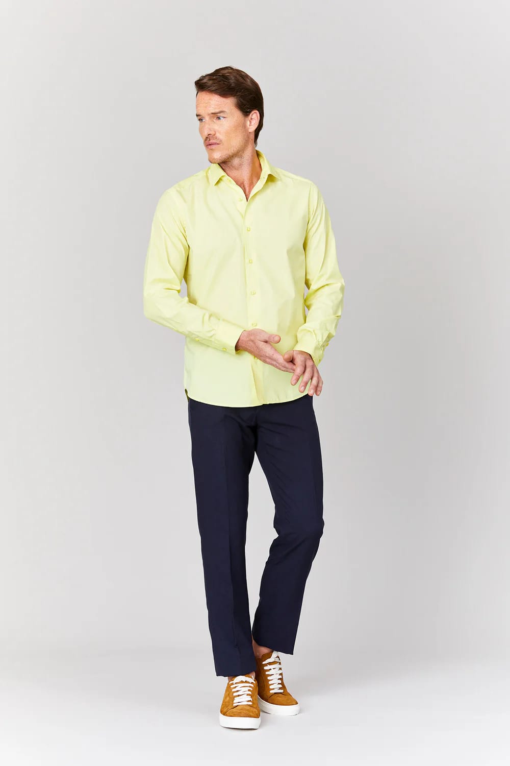 Men's basic yellow cotton muslin shirt - imagen 7