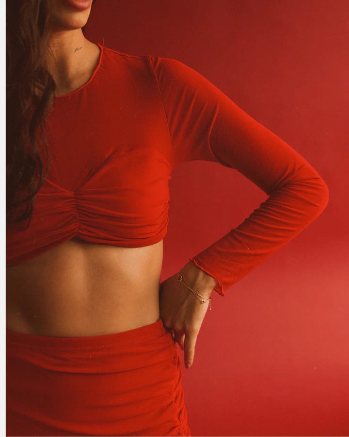 SET BROOKLYN TOP DE MANGA LARGA CON FALDA MIDI ROJO - imagen 9