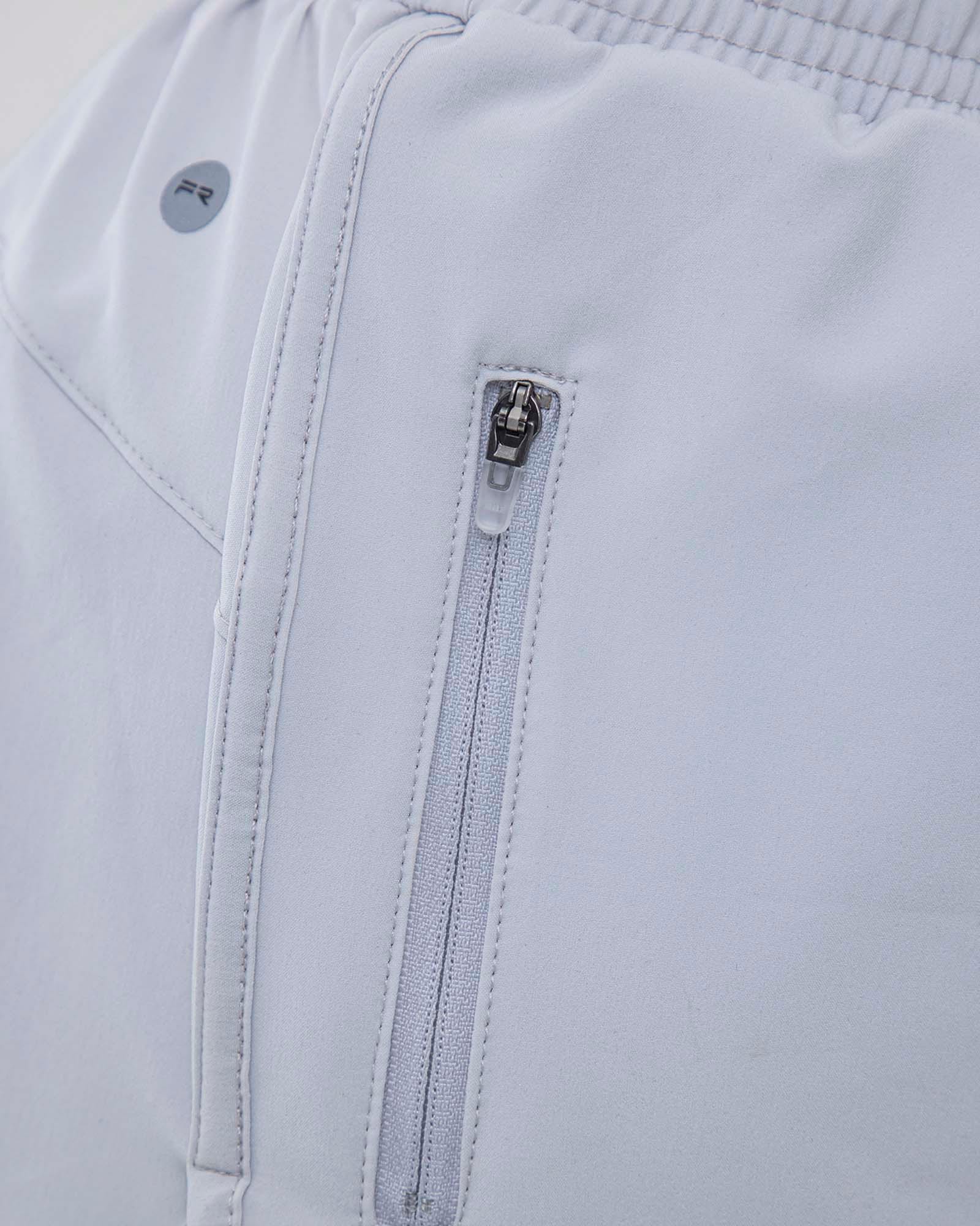 Short running trail dual gris cloud outdoor FIBER - imagen 4