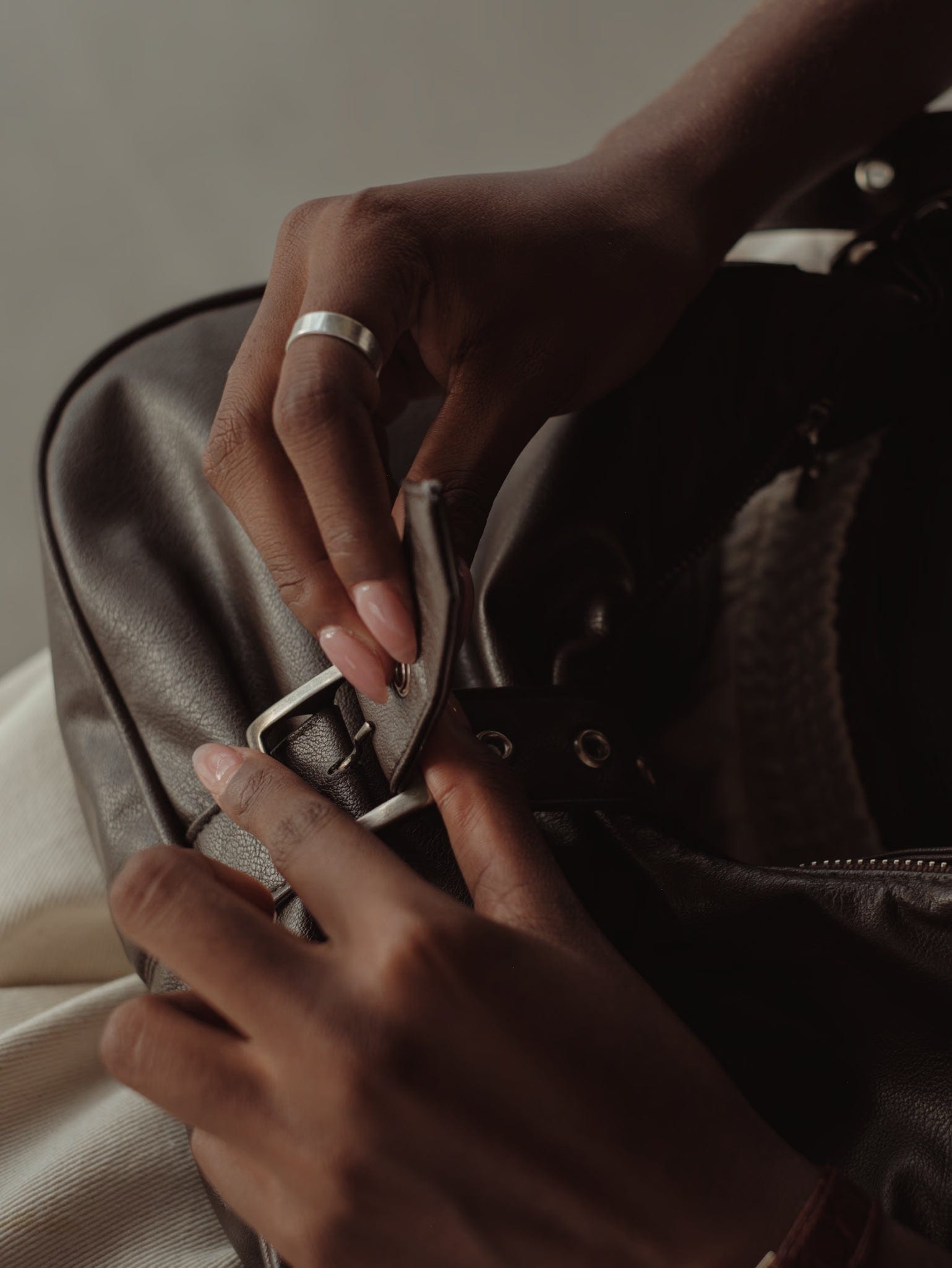 BELT BAG - ESPRESSO - imagen 3