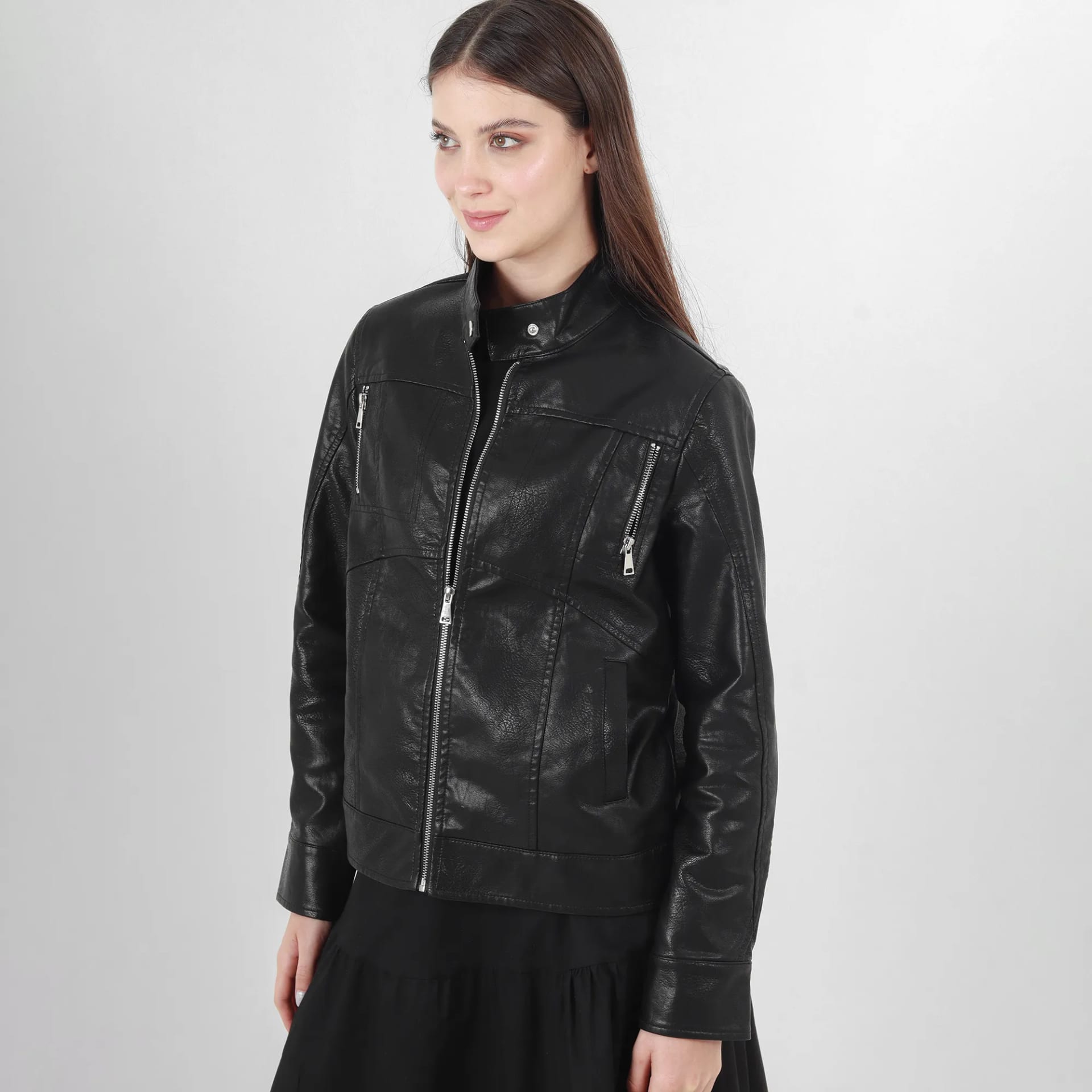 Chaqueta biker en cuero sintético - imagen 2
