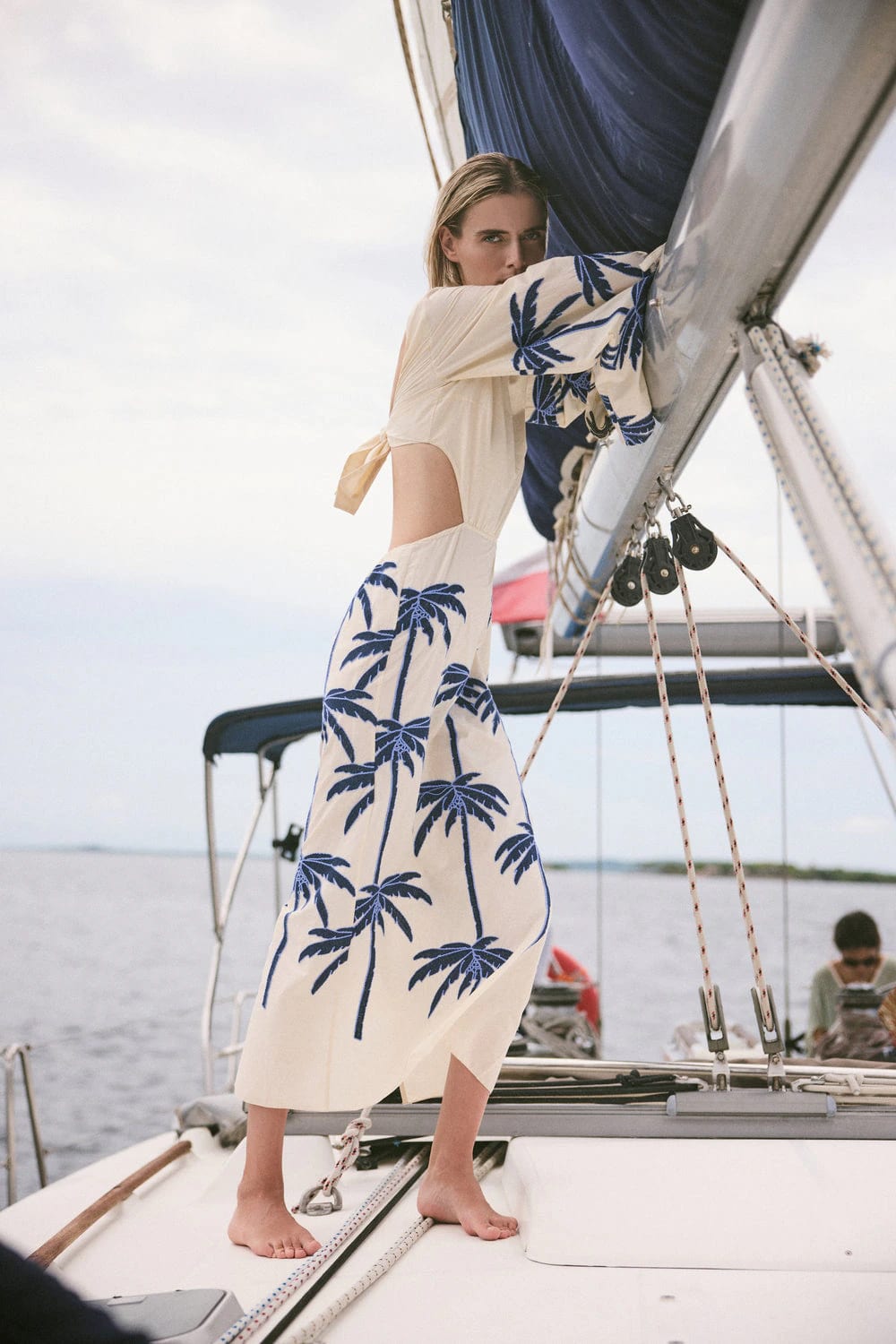 Embroidered Journey Dress - imagen 4