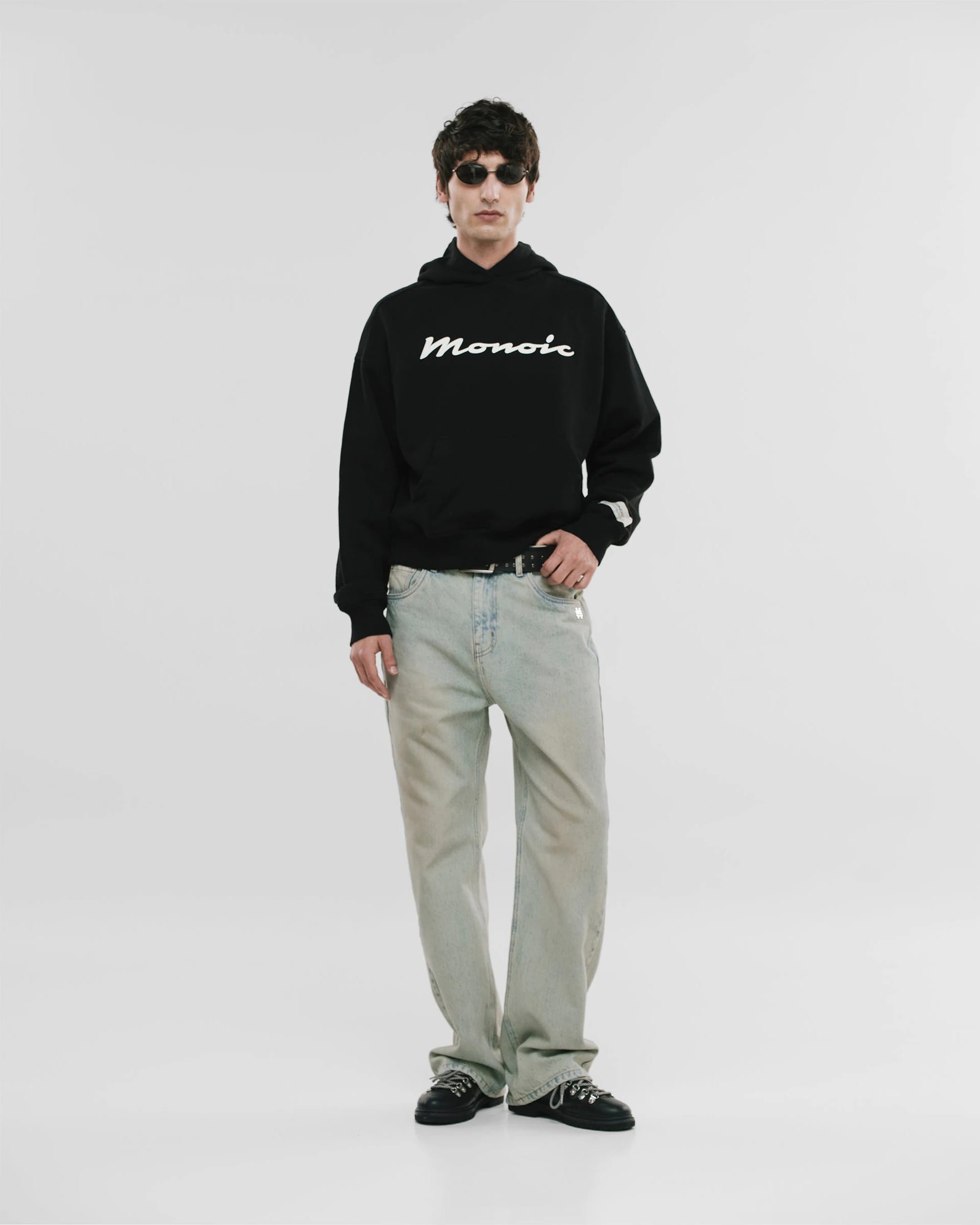 Hoodie Riva – Negro (Exclusive) - imagen 2