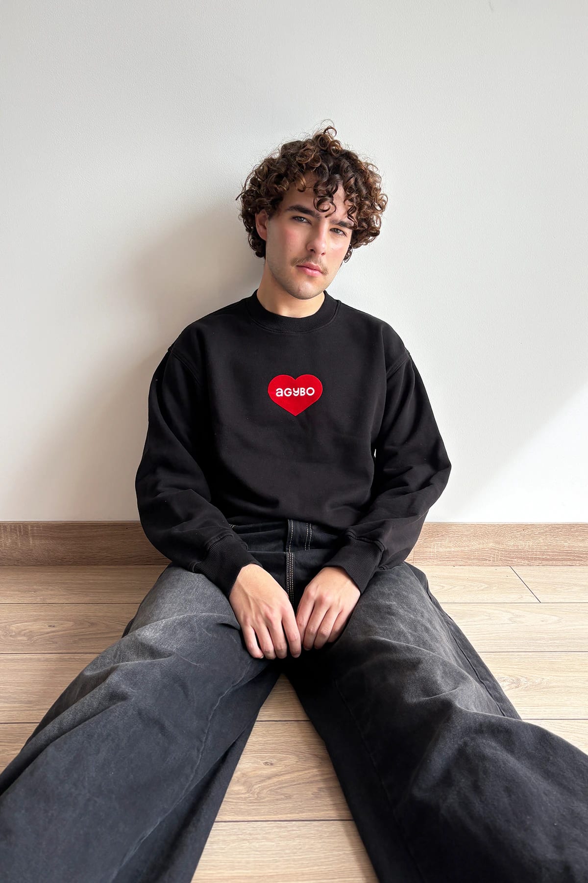 Iconic Crewneck Black - imagen 3