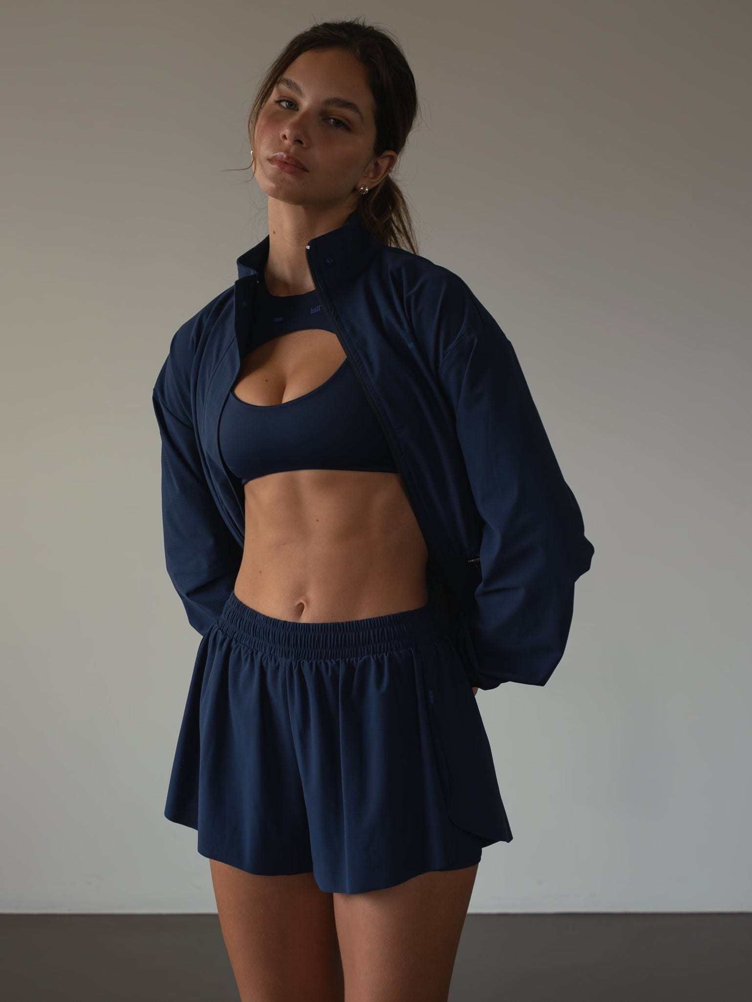 LIGHT WINDBREAKER - NAVY BLUE - imagen 9