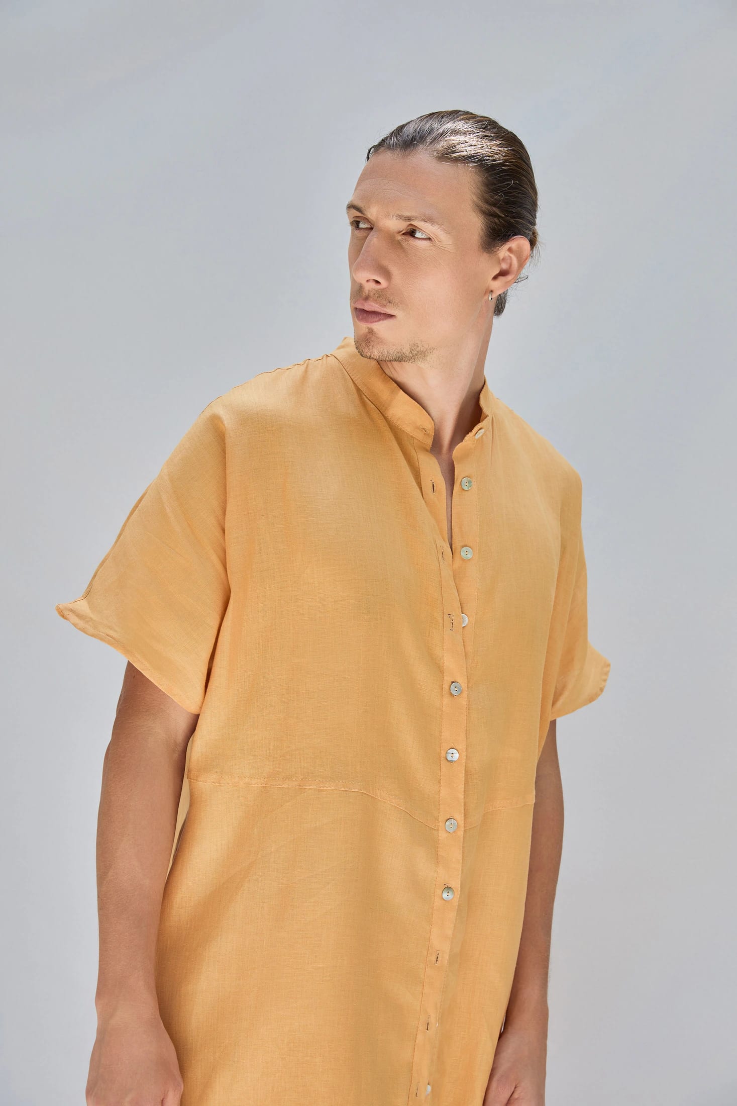 COVA TUNIC MEN GOLDEN - imagen 2