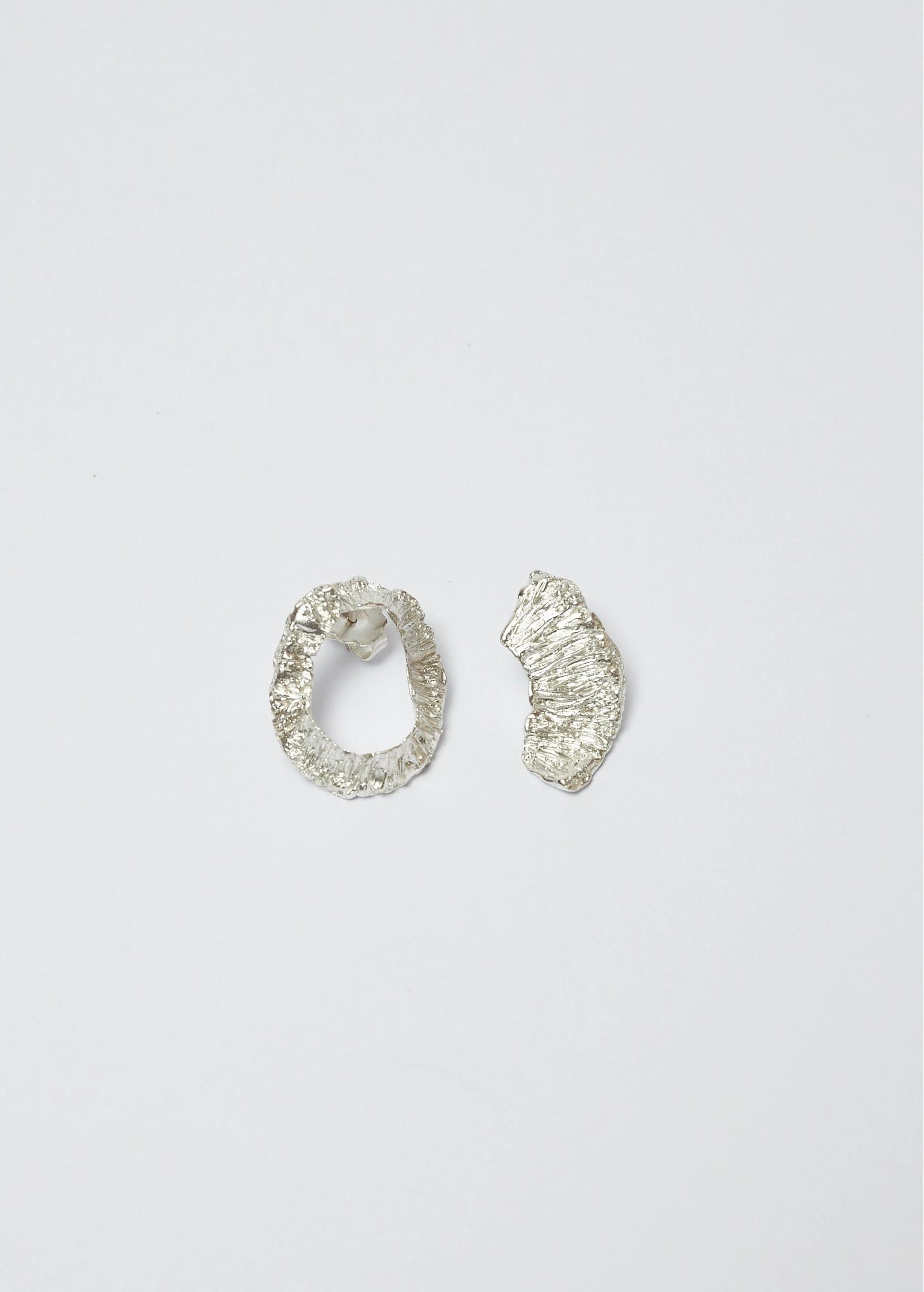 Aretes asimetricos trozo de luna - imagen 2