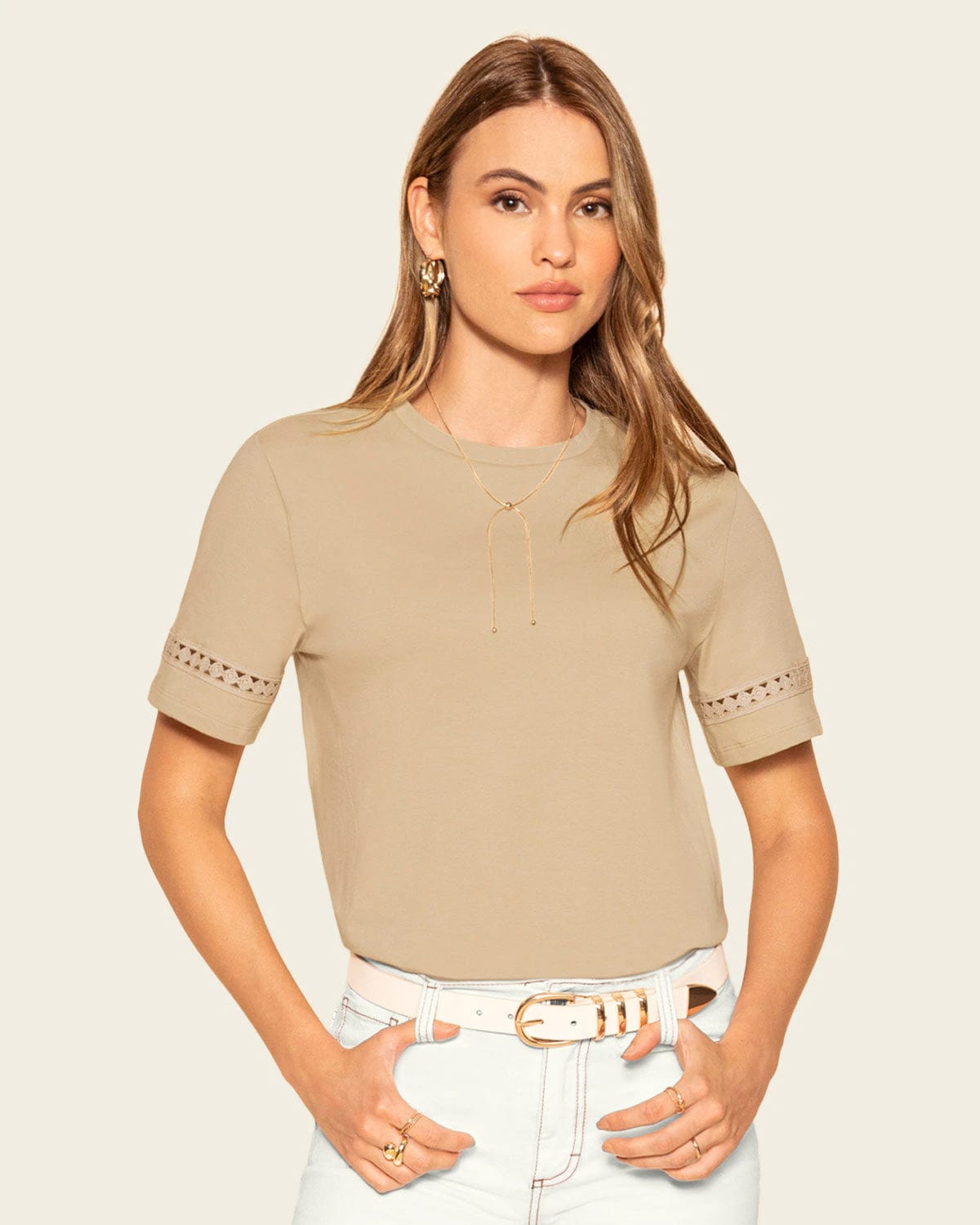 Camiseta básica con detalle de escalerilla en mangas - imagen 3