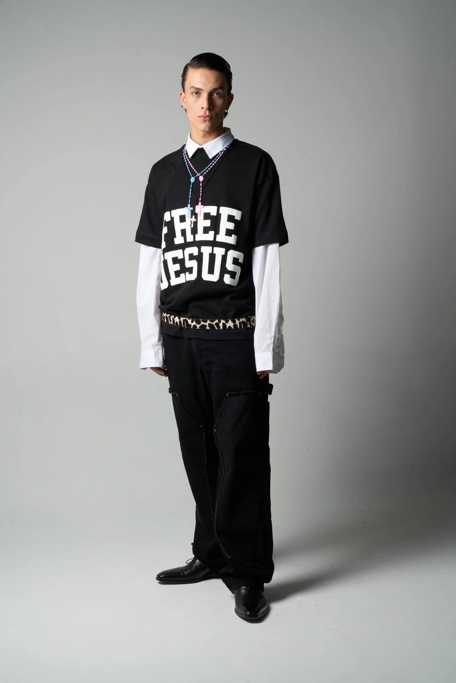 FREE JESUS BLACK T-SHIRT - imagen 2