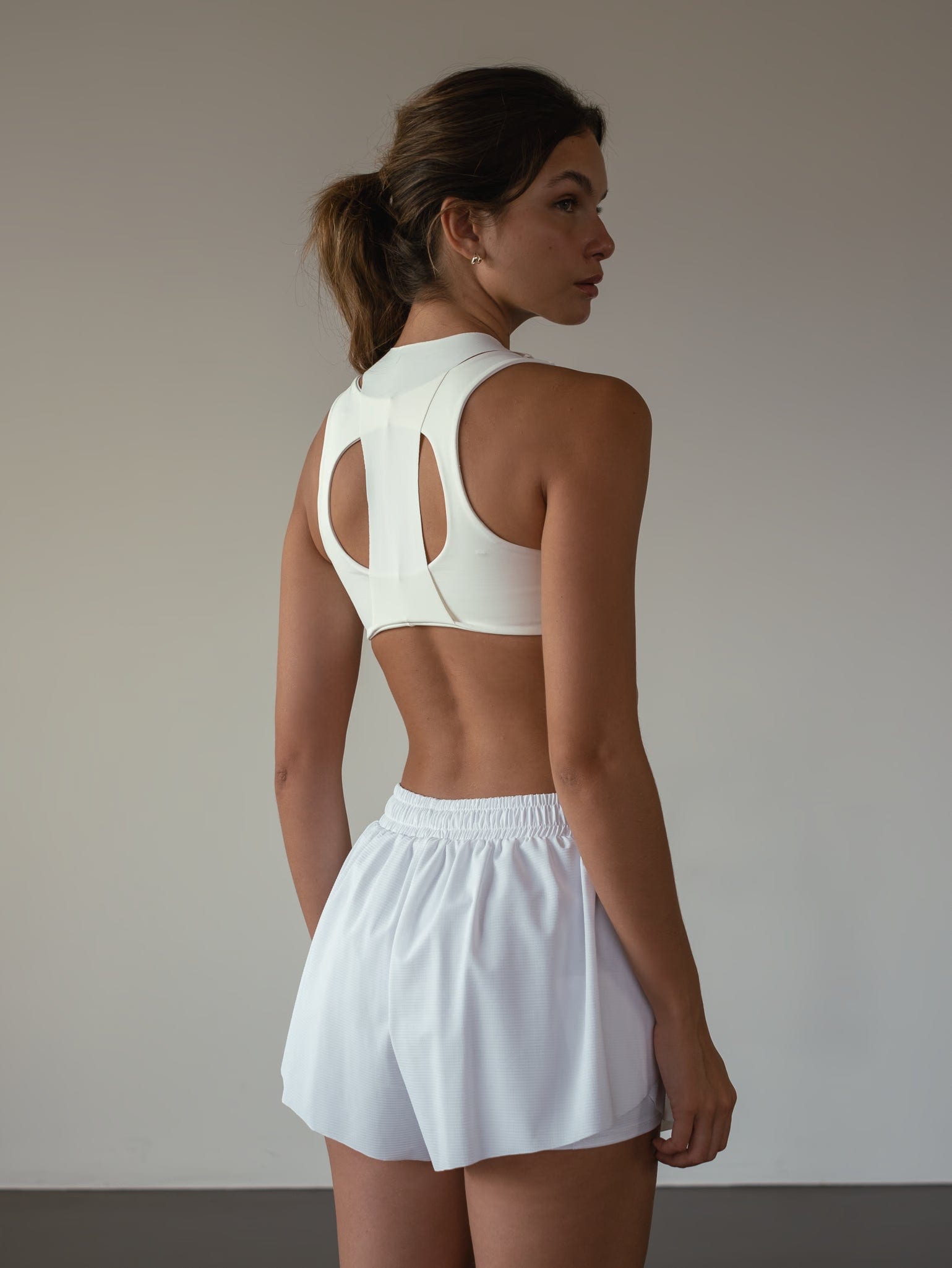 OVERLAP ACTIVE SHORTS - SOFT WHITE - imagen 6