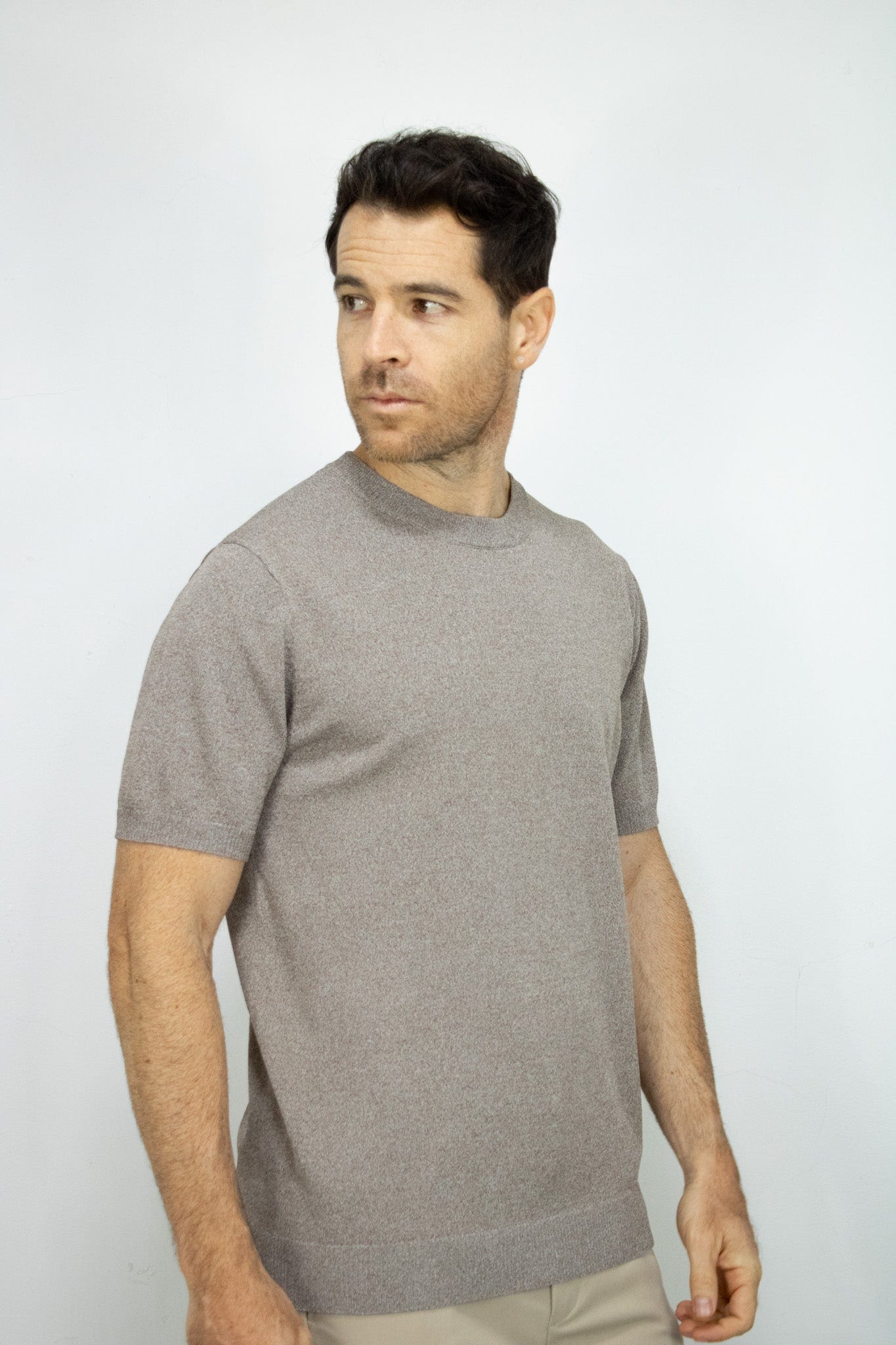 CAMISETA TEJIDA CAFE PARA HOMBRE - imagen 2