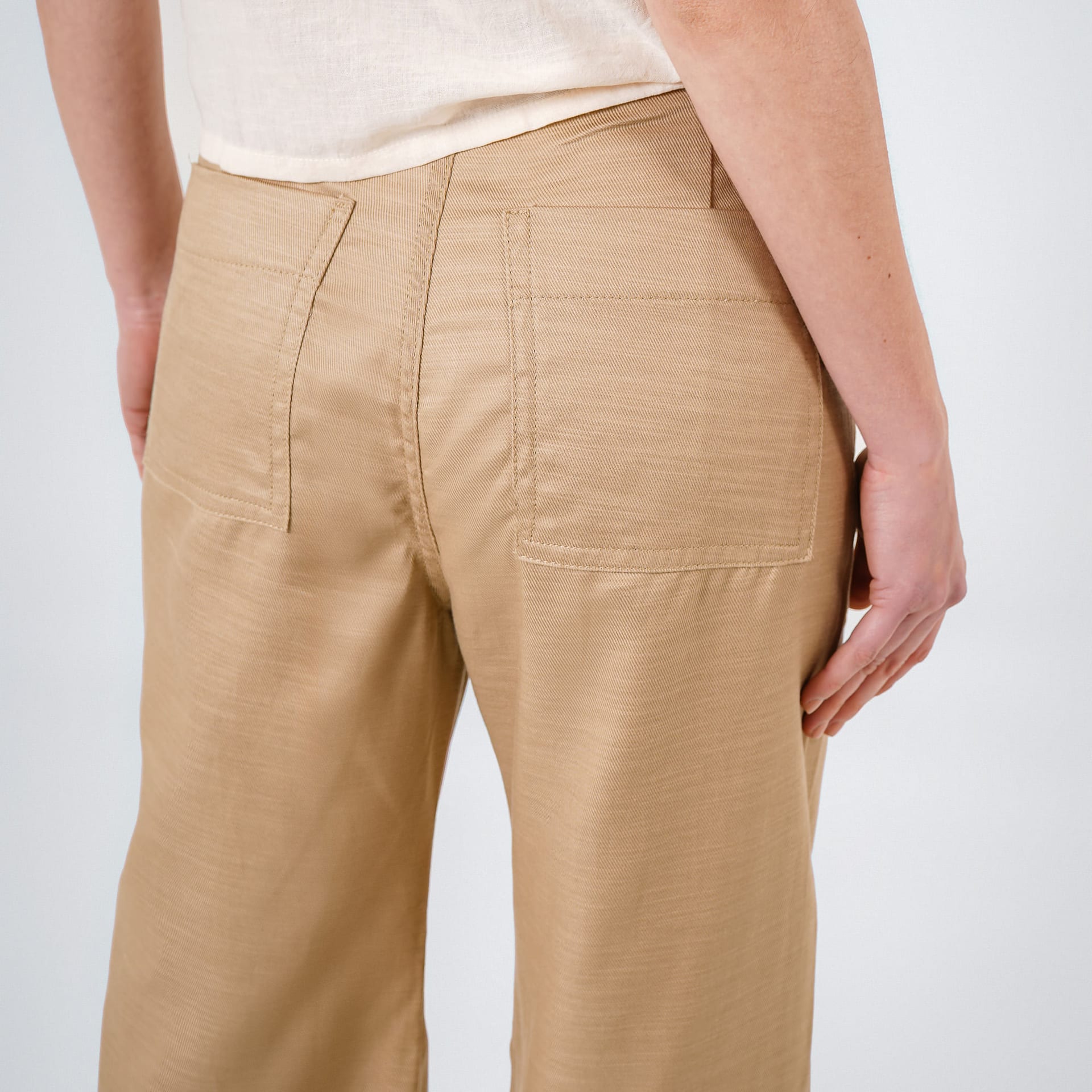 Pantalón básico estilo cargo bota flare con ajuste en cintura - imagen 6