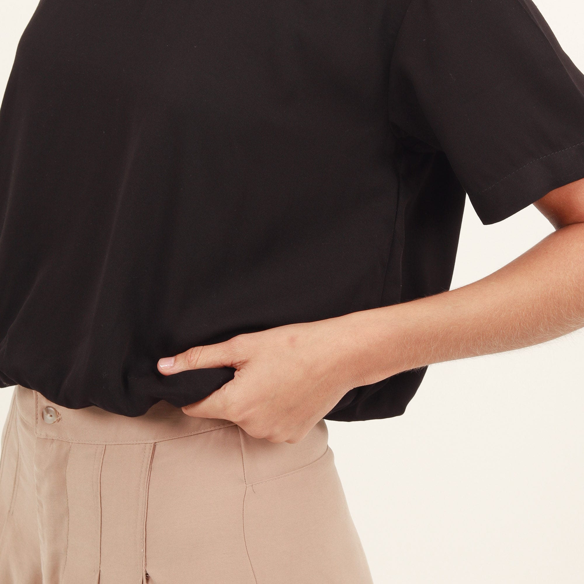Blusa crop globo cuello redondo manga corta - imagen 5
