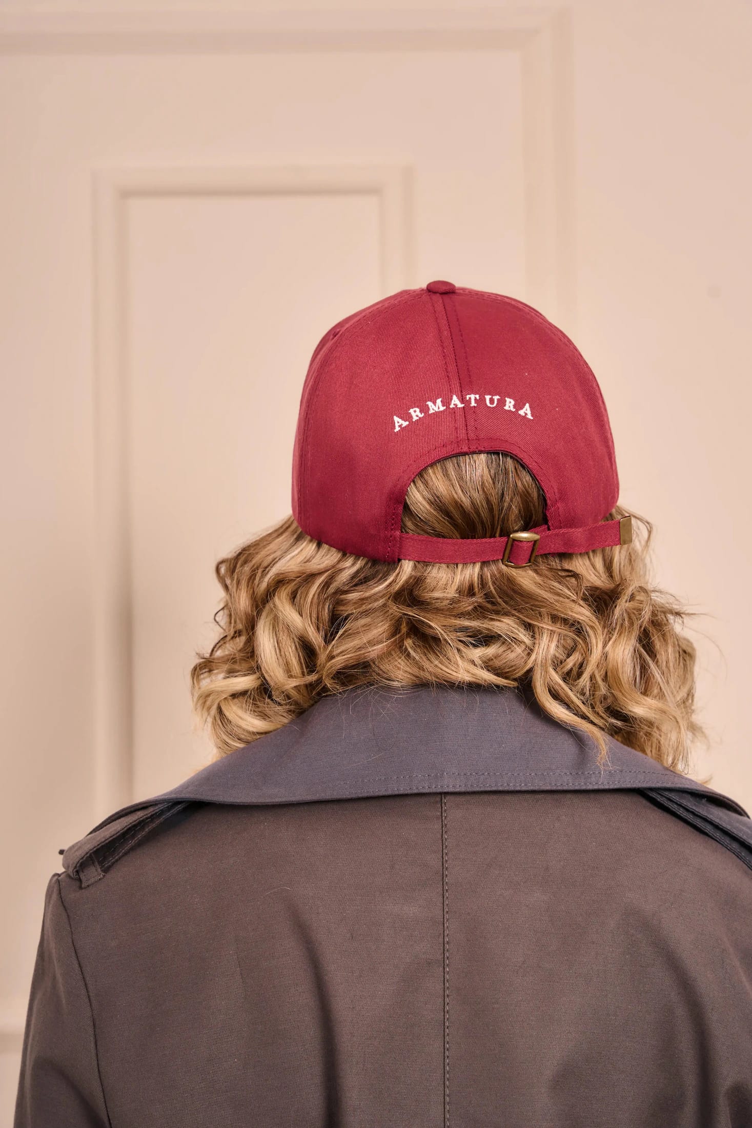Gorra Basic Vinotinto - imagen 4