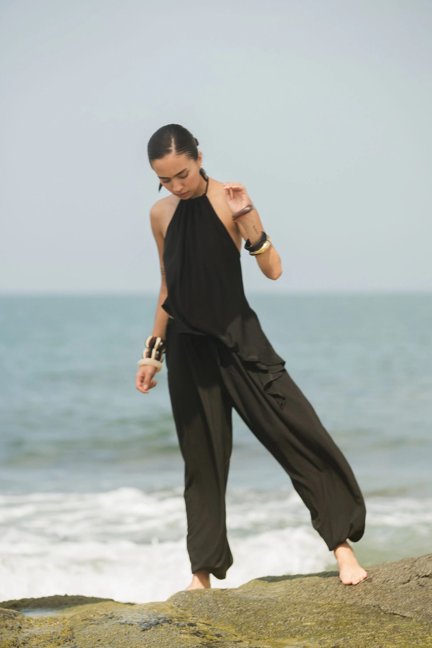 AMAL BACKLESS TOP - BLACK - imagen 5