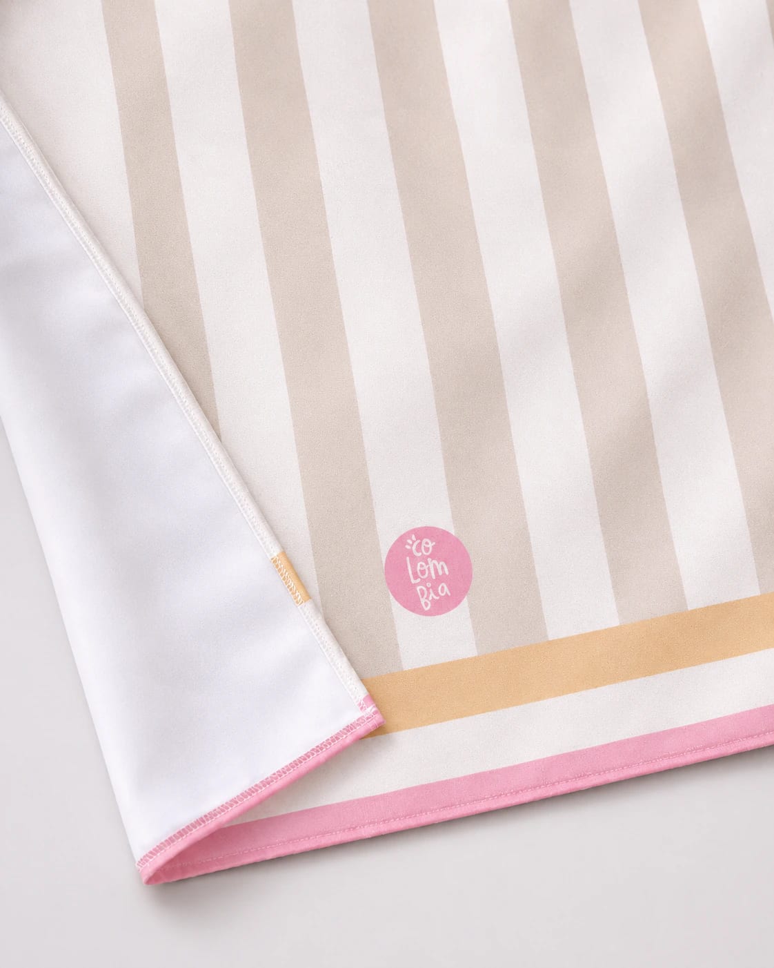 Toalla Estampada Rayas Beige - imagen 2