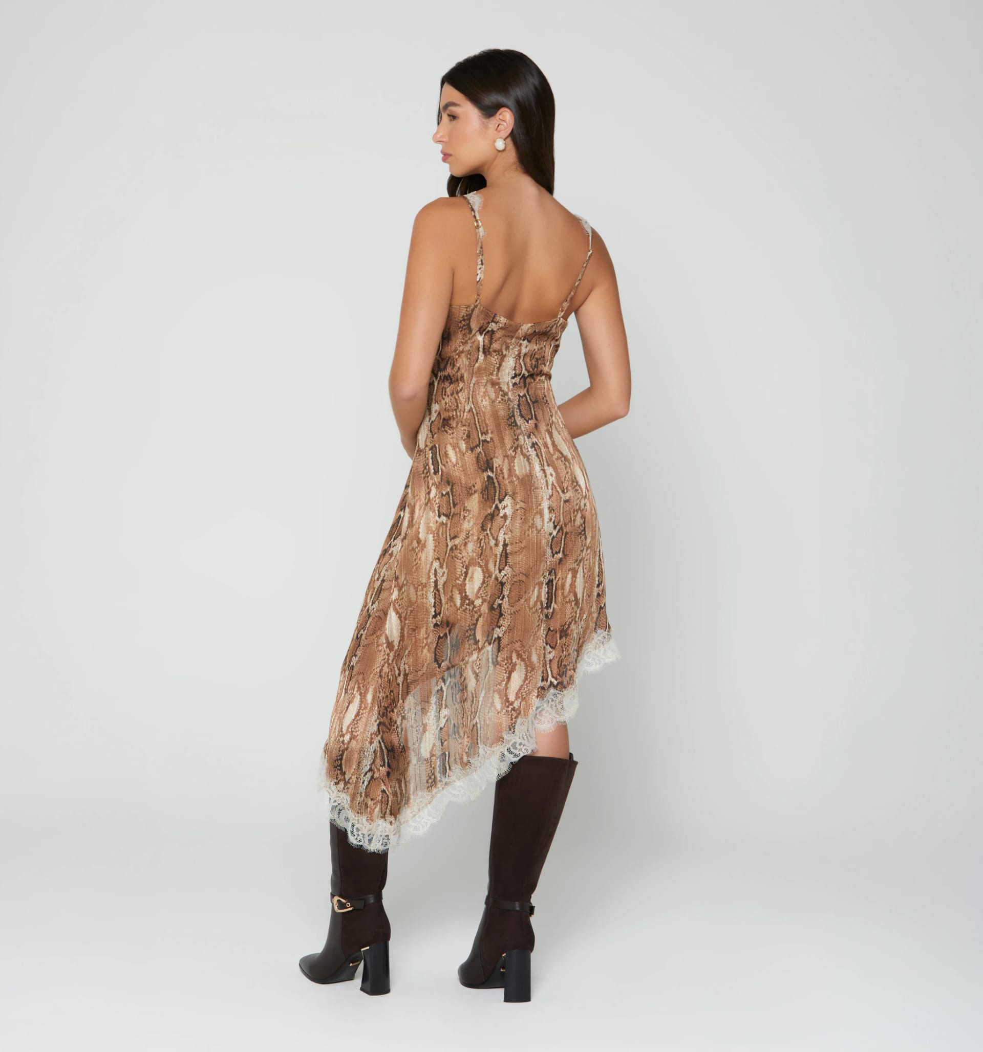 Vestido asimétrico con encaje - imagen 5