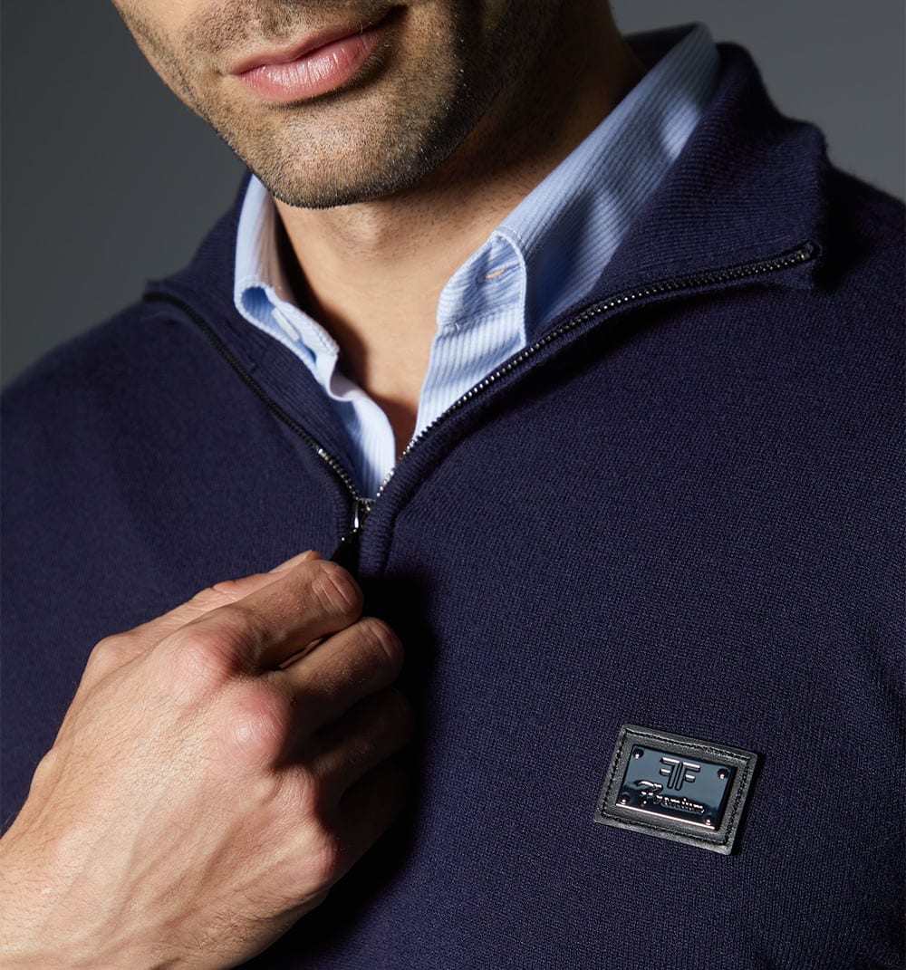 Buzo para hombre con placa cuello alto con cierre - imagen 9