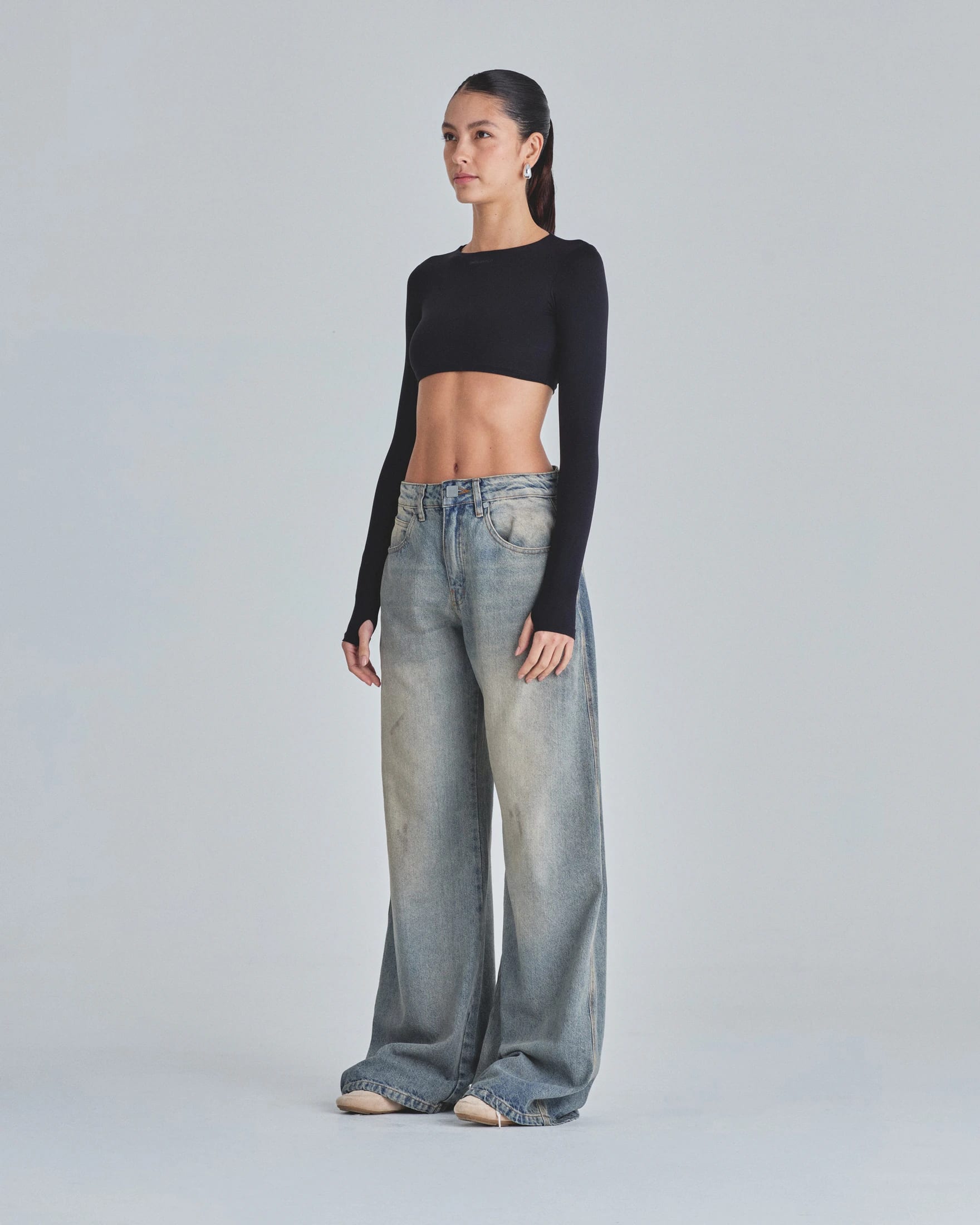 Line Basic Long Sleeve Cropped Tshirt Black - imagen 5