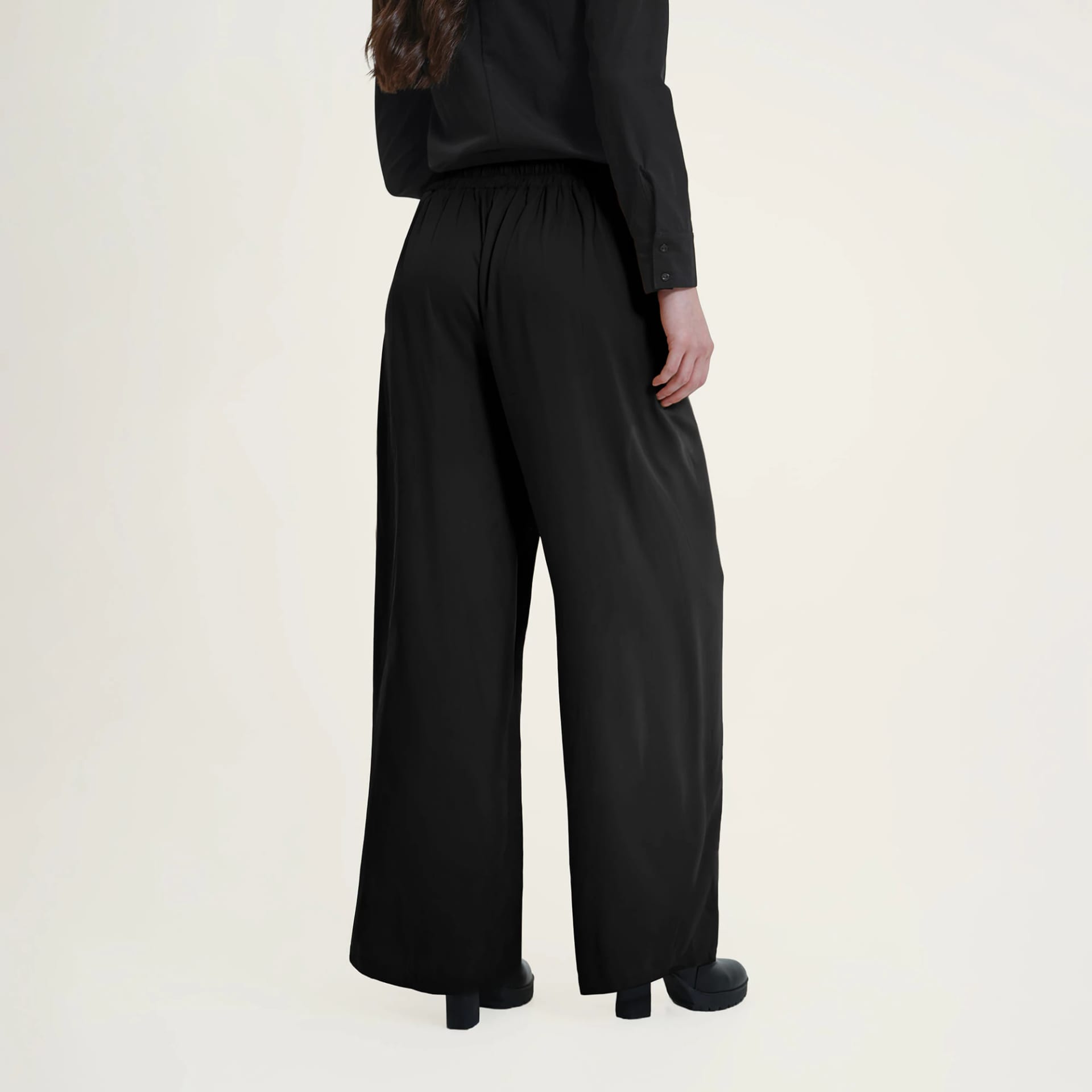 Pantalón palazzo con elastico en cintura - imagen 12