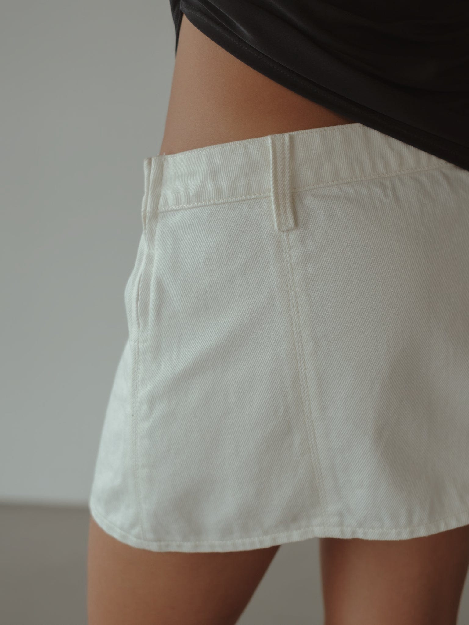 DENIM MINI SKIRT - SOFT WHITE - imagen 10