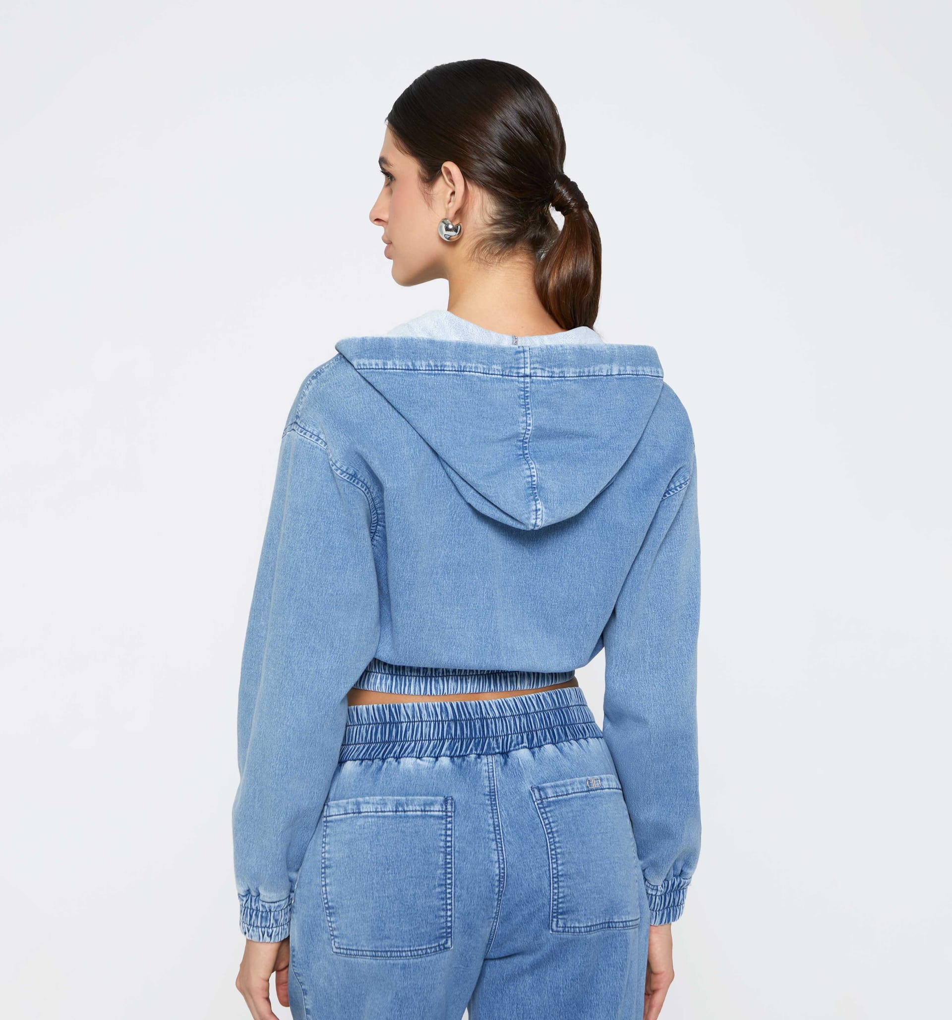 Chaqueta con cierre y capucha - imagen 4