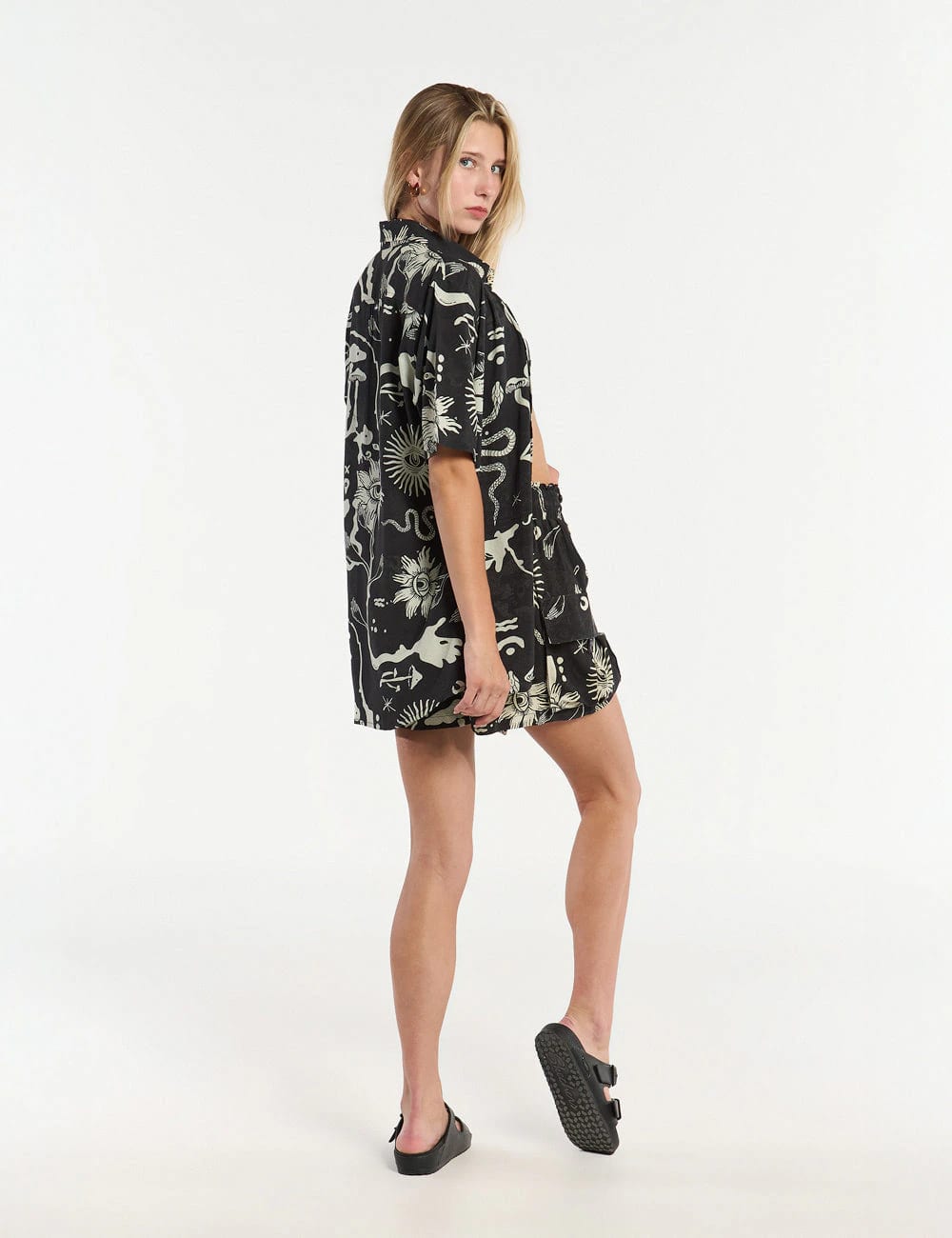 Camisa Regular Fit Chacras  negro + crudo mujer - imagen 6