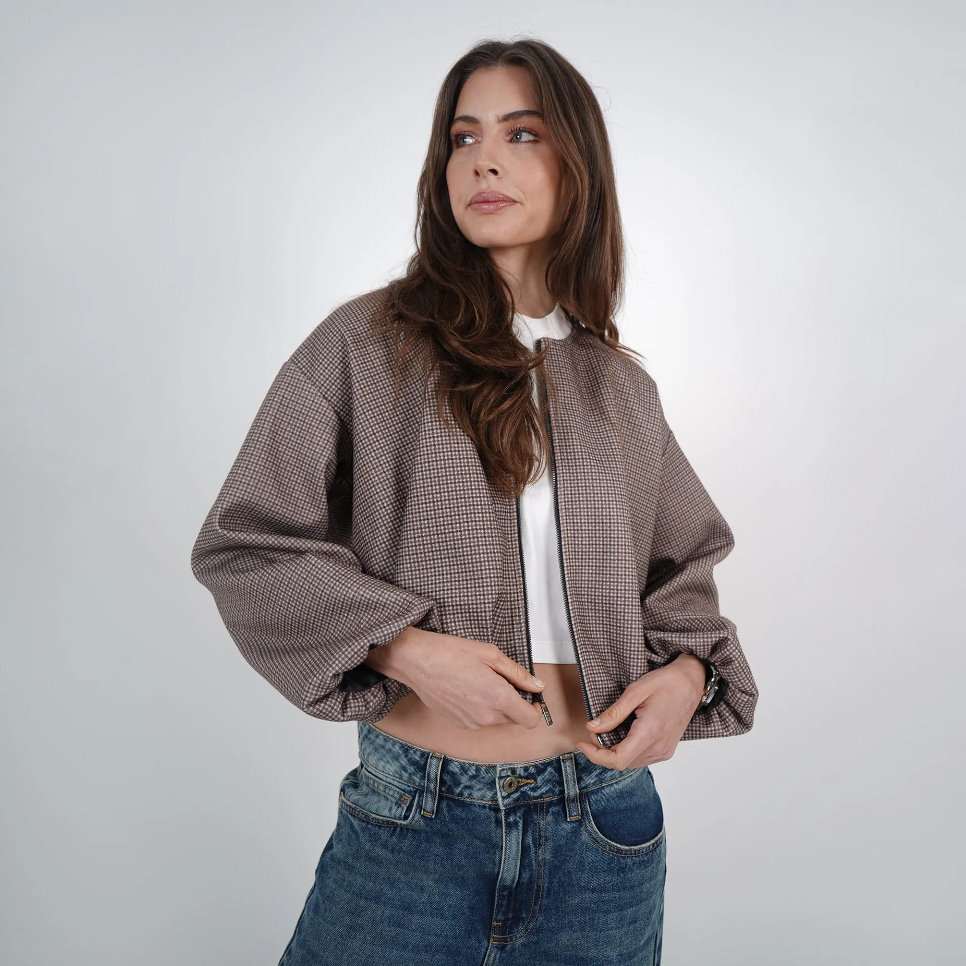 Chaqueta bomber estampado cuadros cuello redondo - imagen 5