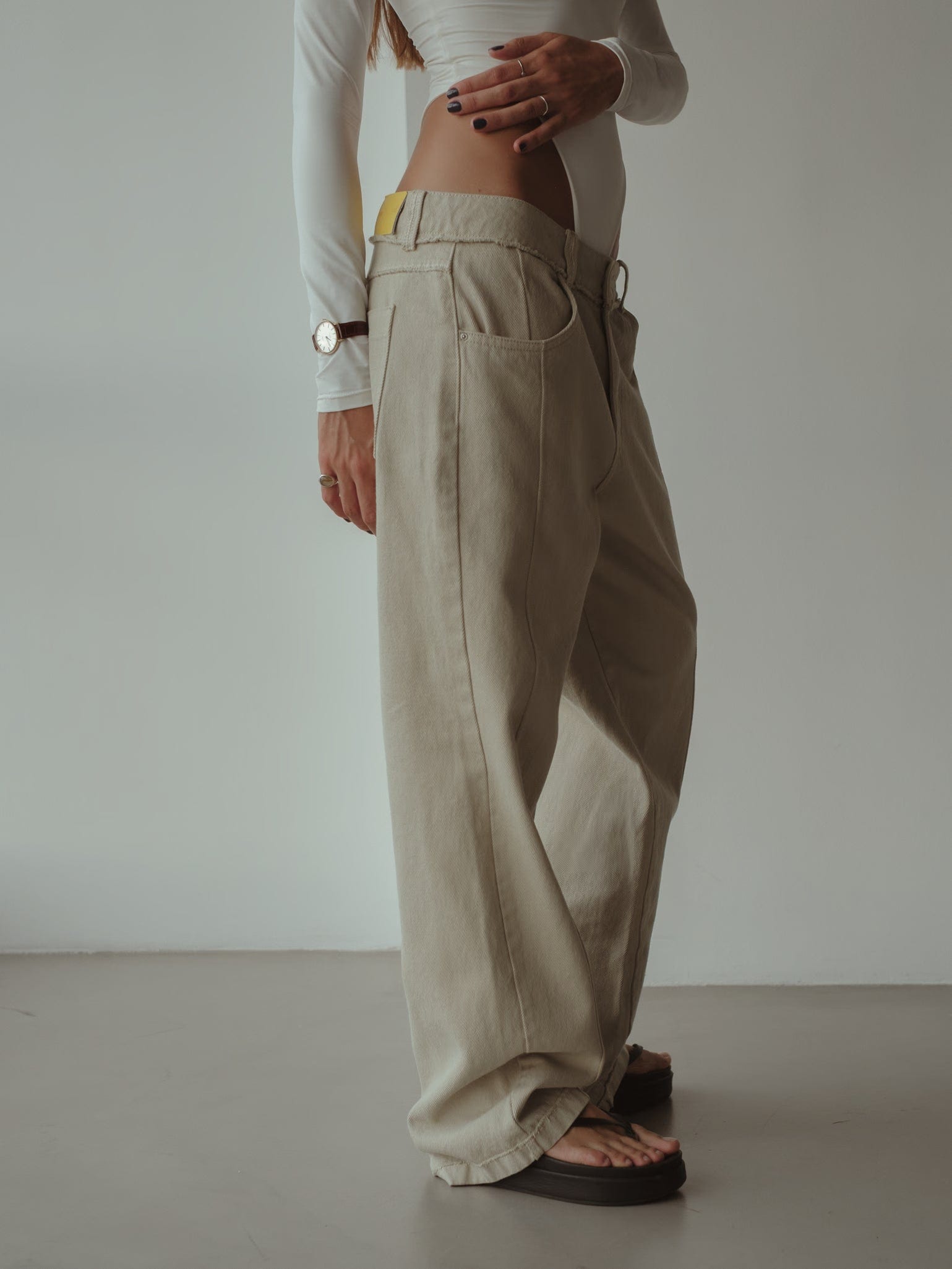 SPLIT LEG STRAIGHT JEAN - ASH - imagen 5